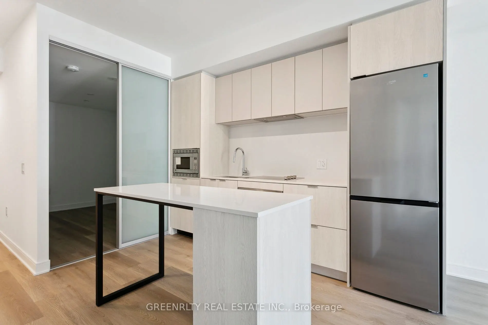 86 Dundas Street E, #511
