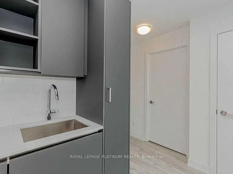 251 Manitoba Street S, #2207