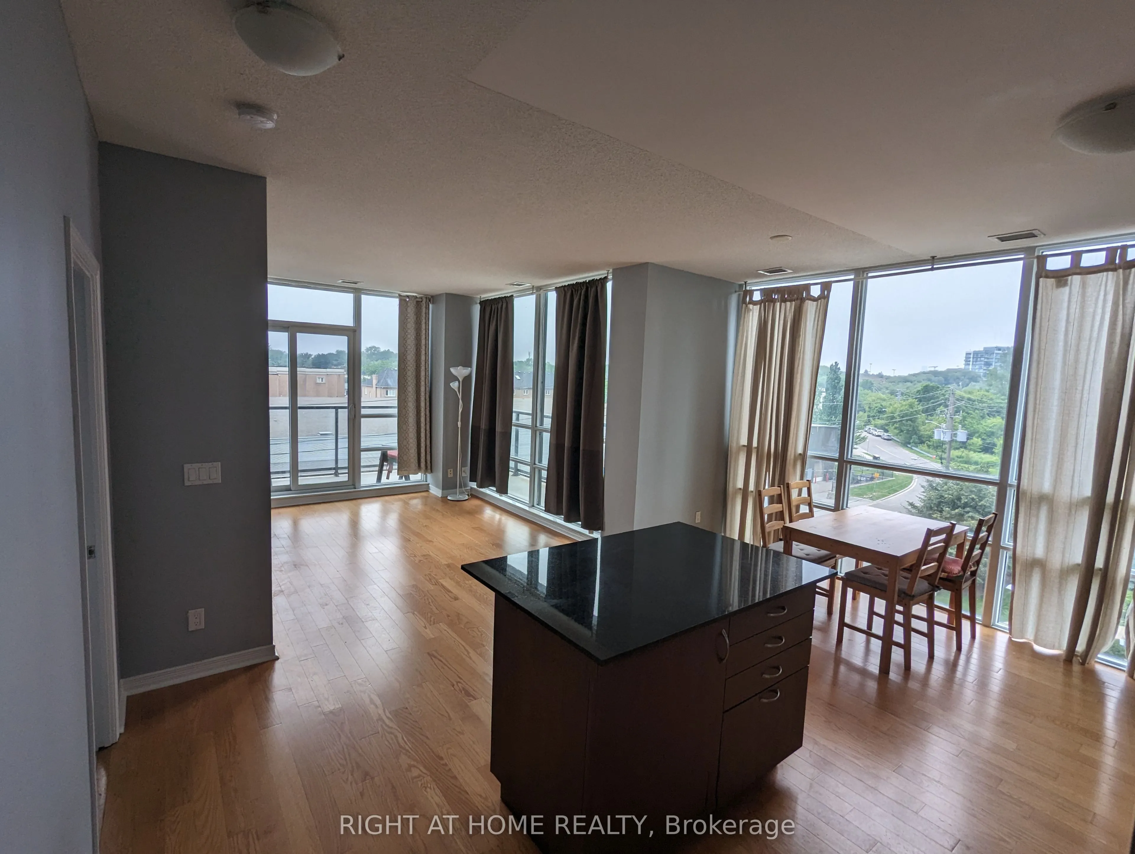 2240 Lakeshore Boulevard W, #304