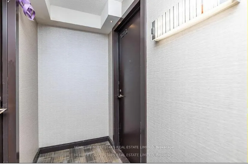 1 Valhalla inn Road E, #1010