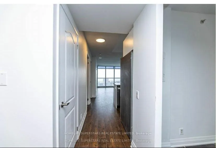 1 Valhalla inn Road E, #1010