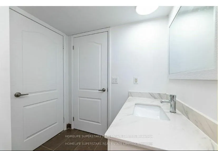 1 Valhalla inn Road E, #1010