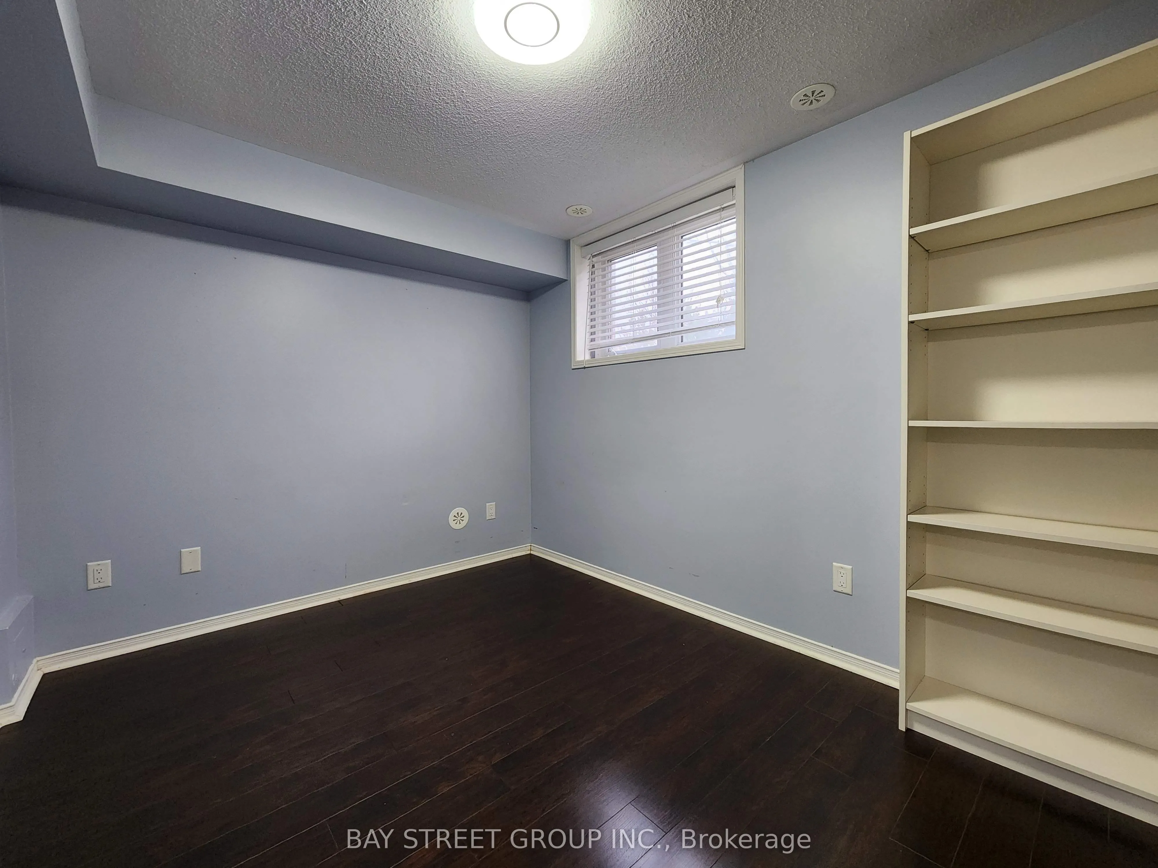 5585 Oscar Peterson Boulevard, #1