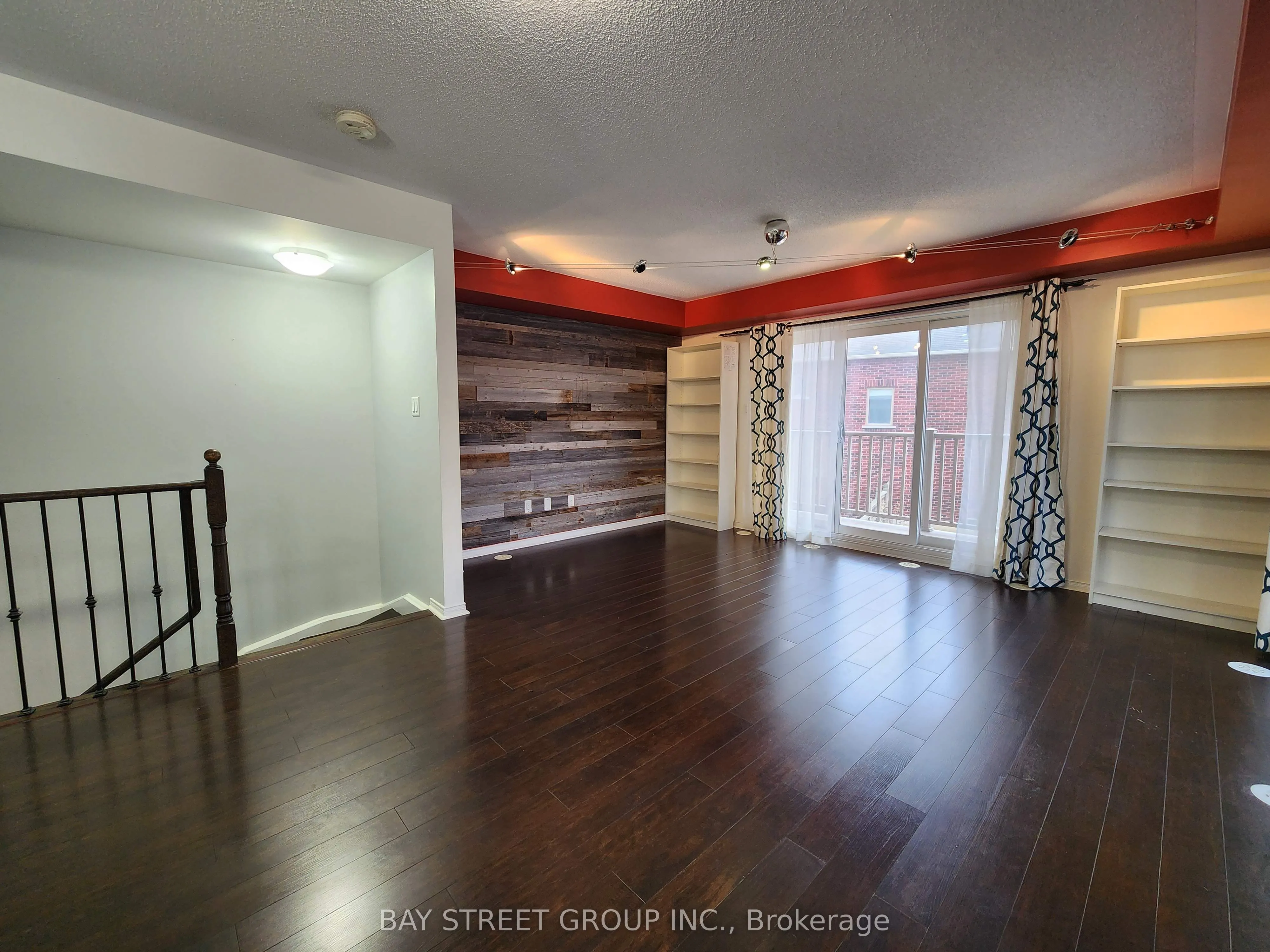5585 Oscar Peterson Boulevard, #1