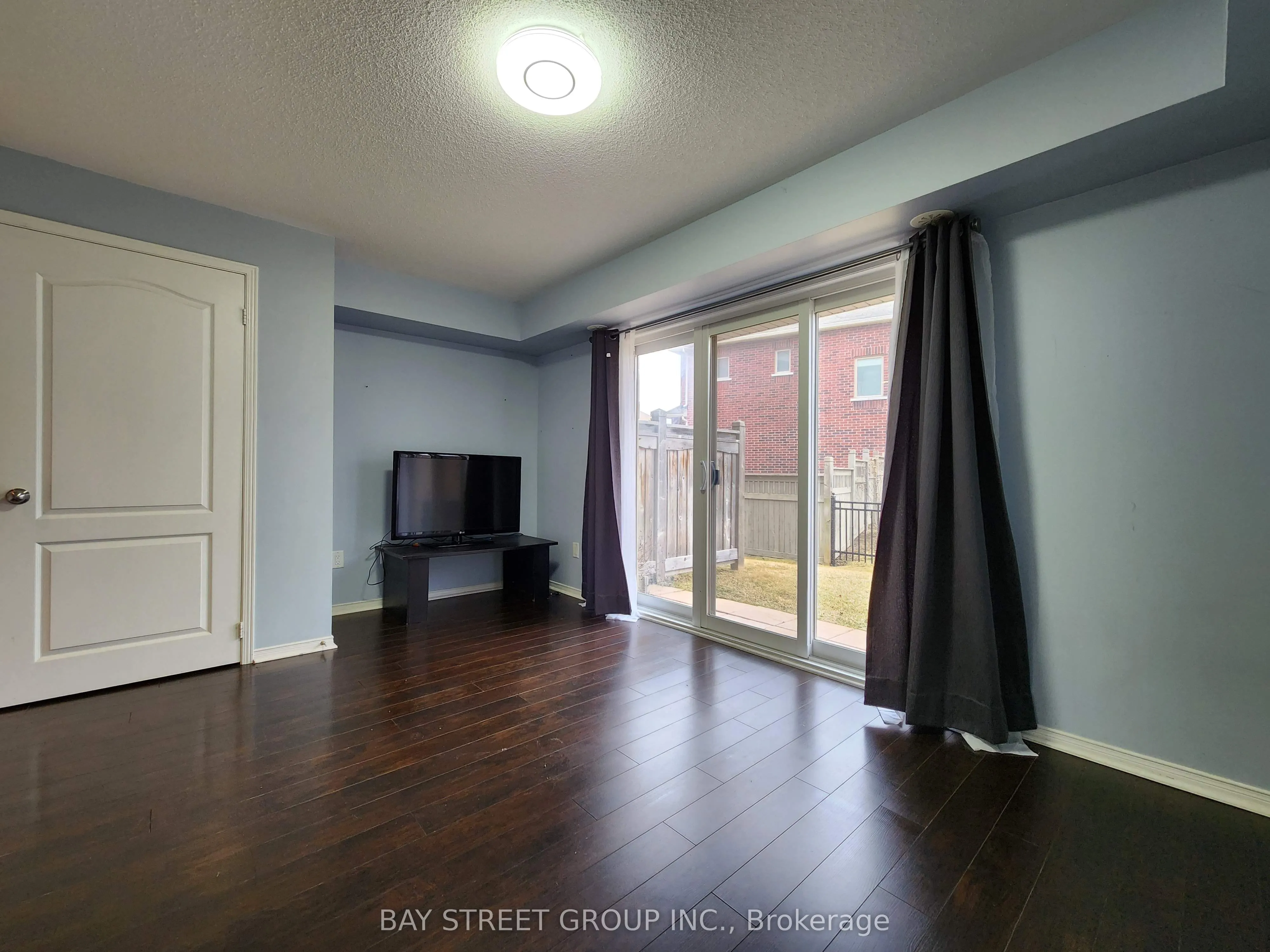 5585 Oscar Peterson Boulevard, #1