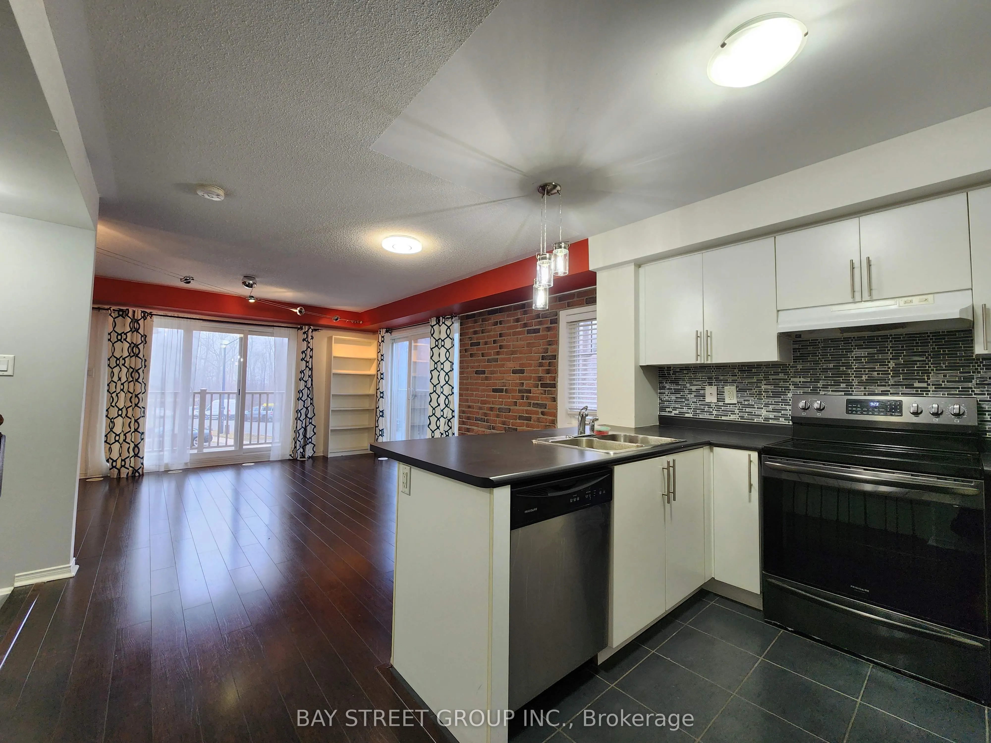 5585 Oscar Peterson Boulevard, #1