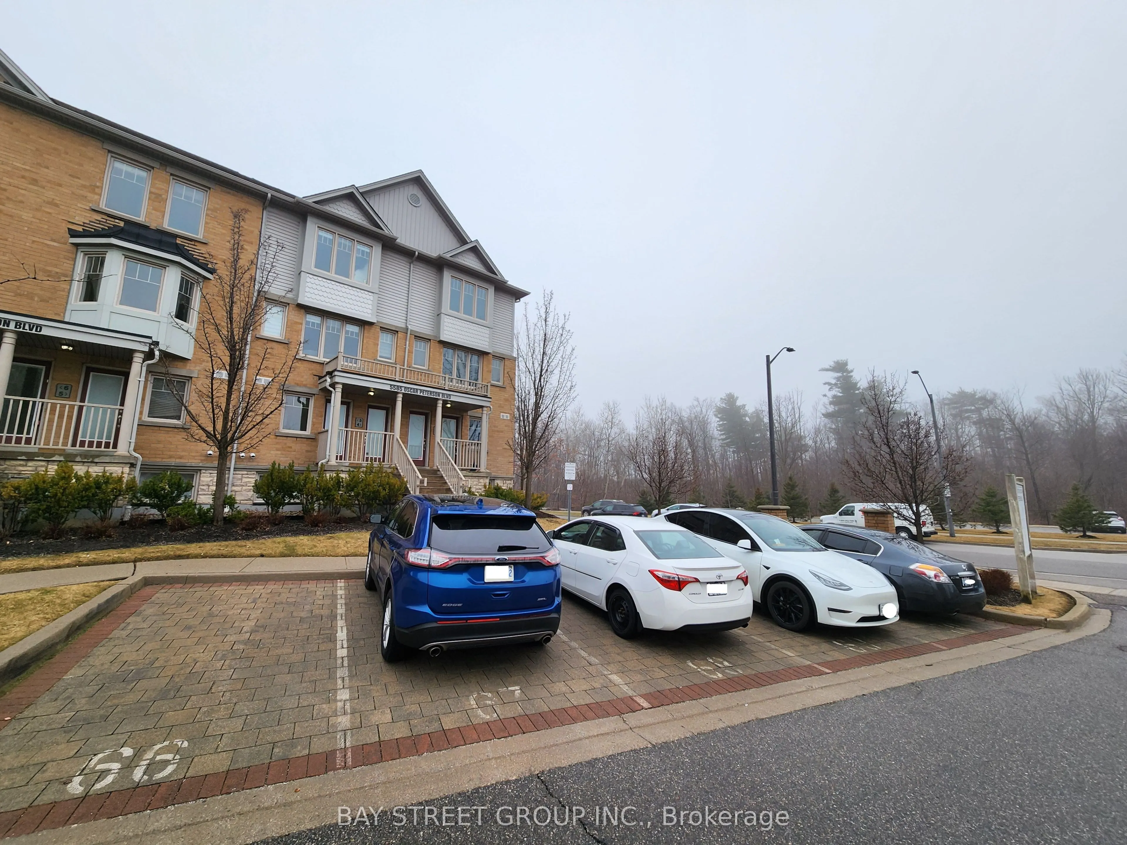 5585 Oscar Peterson Boulevard, #1