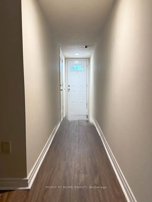 895 Maple Avenue, #607