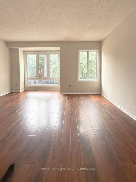 895 Maple Avenue, #607