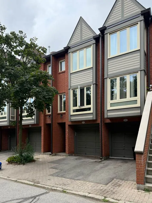 895 Maple Avenue, #607