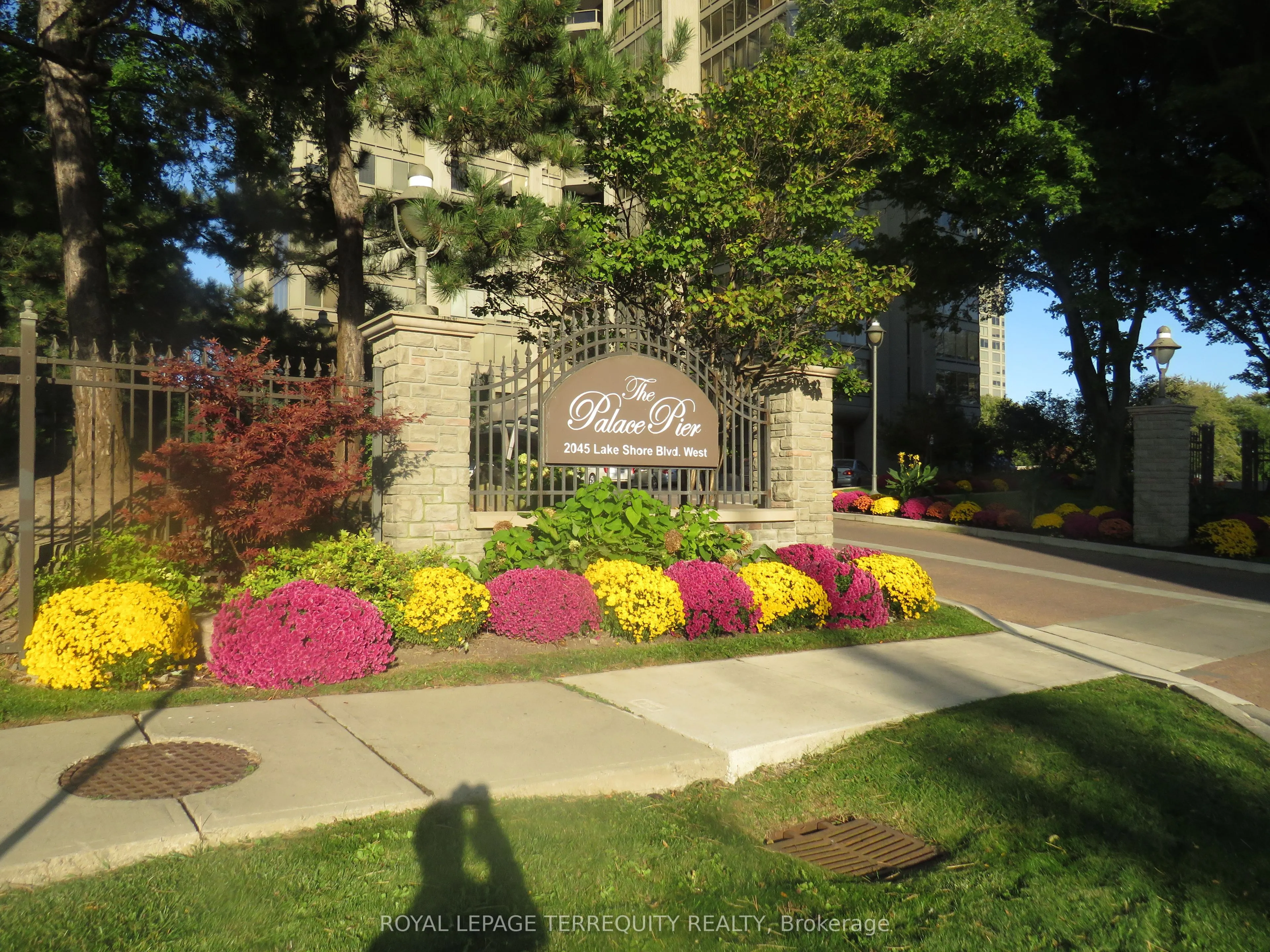 2045 Lake Shore Boulevard W, #3305