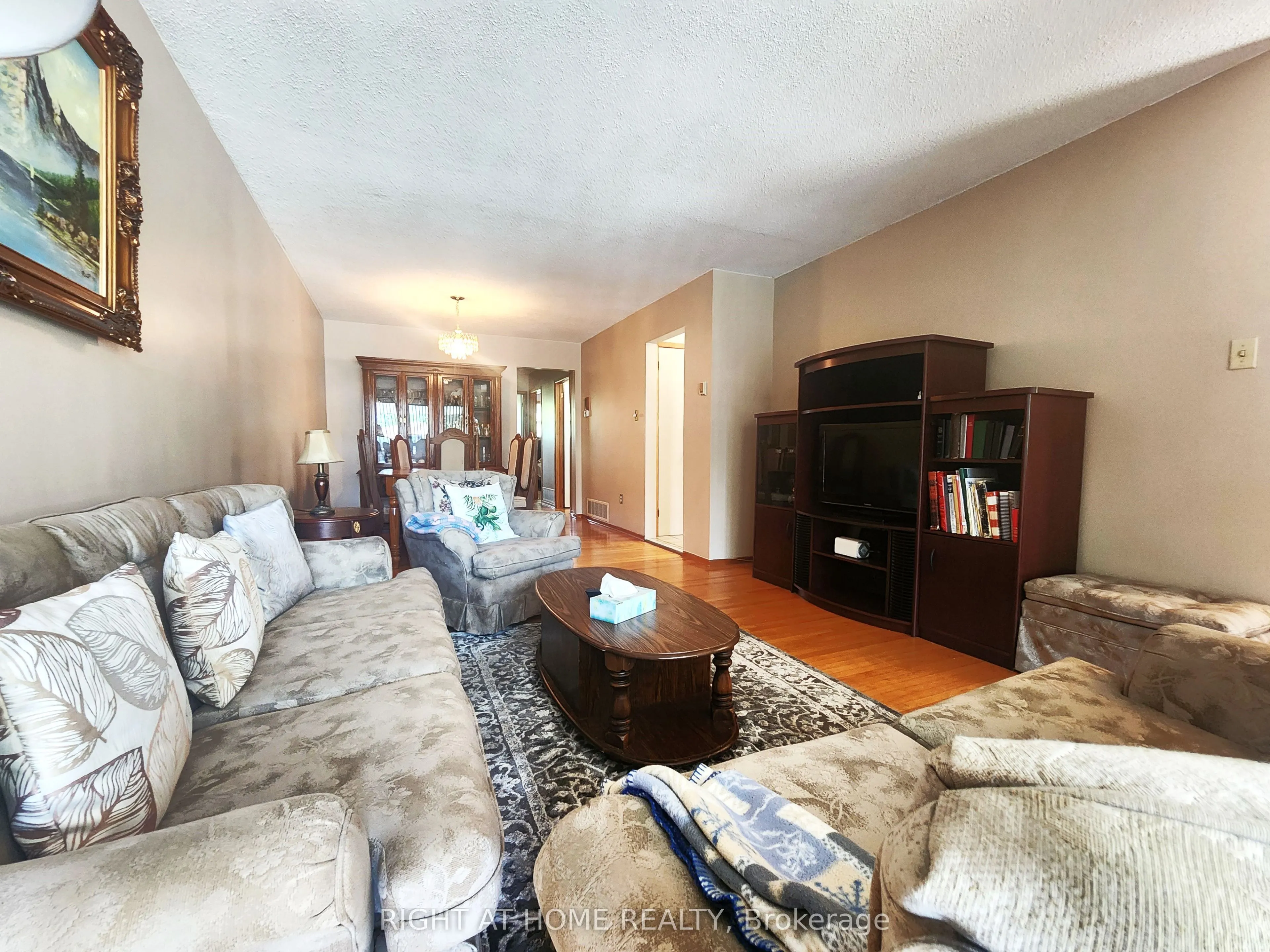 627 Green Meadow Crescent