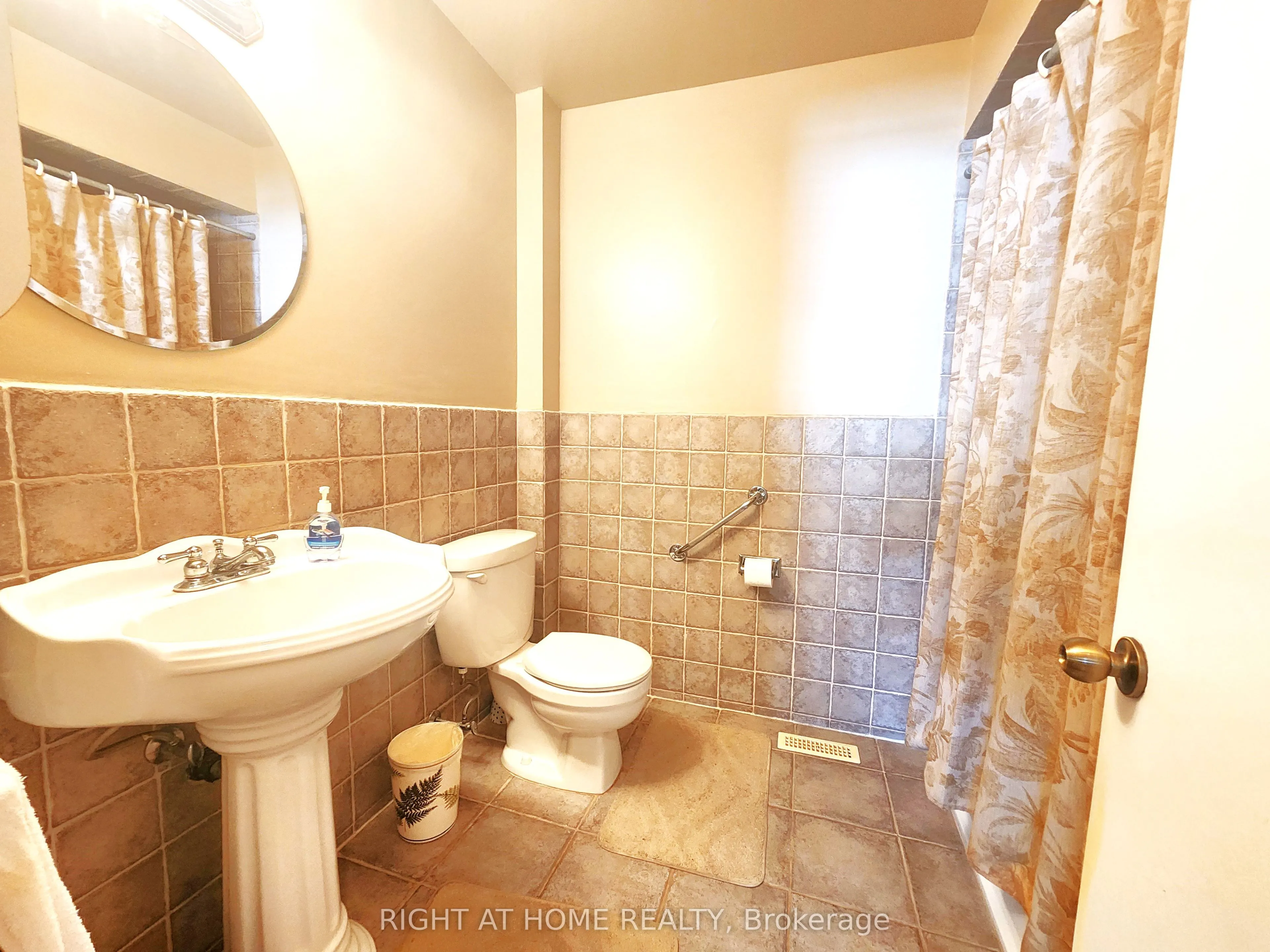 627 Green Meadow Crescent