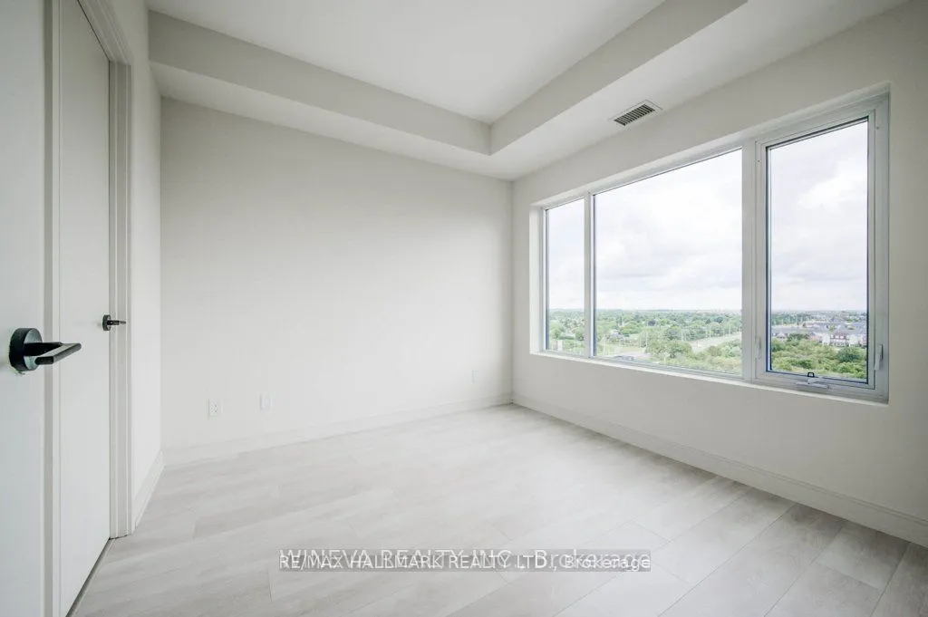 8010 Derry Road W, #1002
