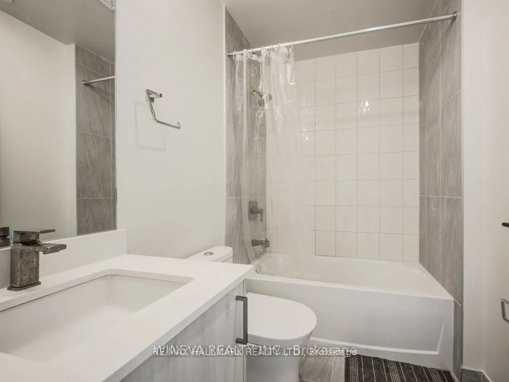 8010 Derry Road W, #1002