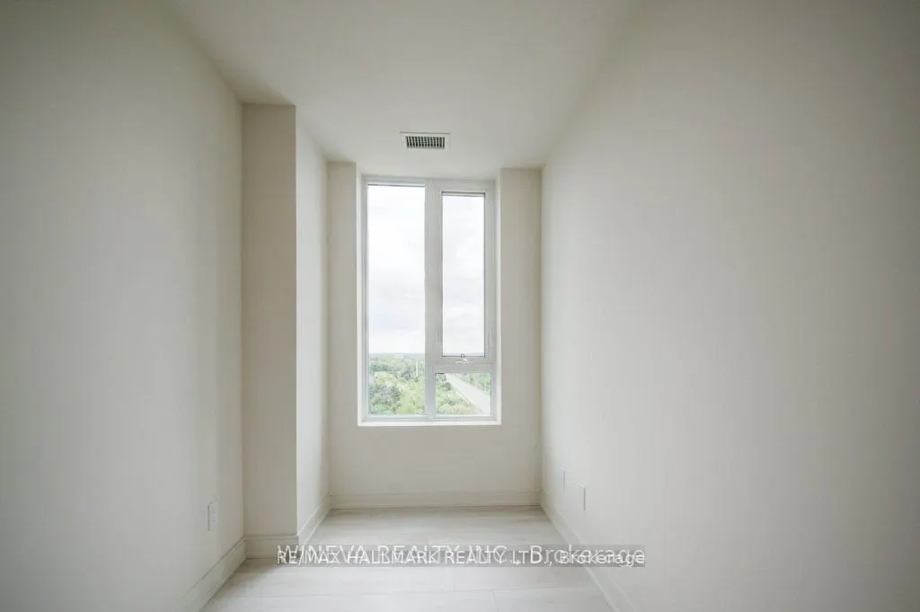 8010 Derry Road W, #1002