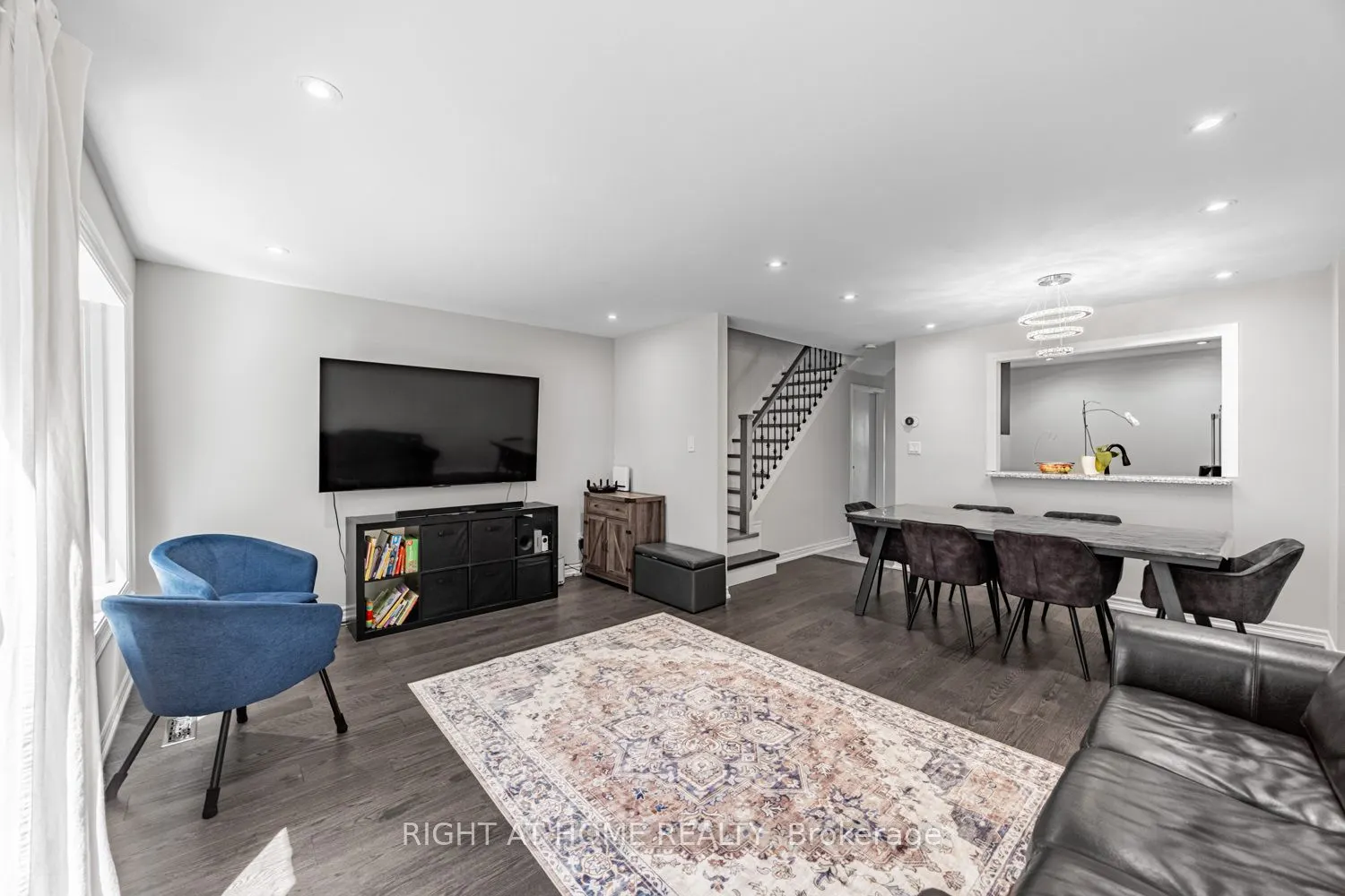 61 Chalfield Lane