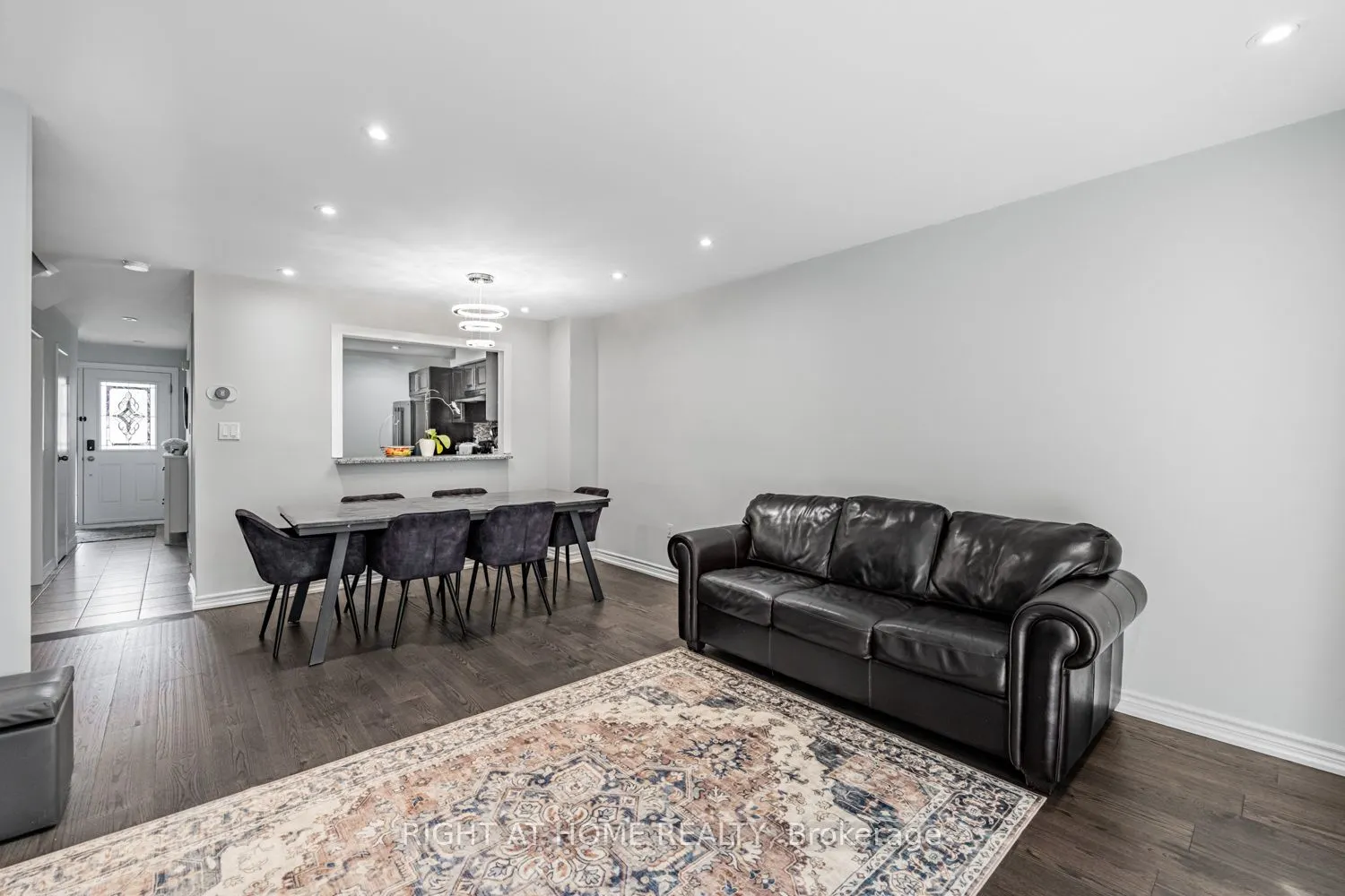 61 Chalfield Lane