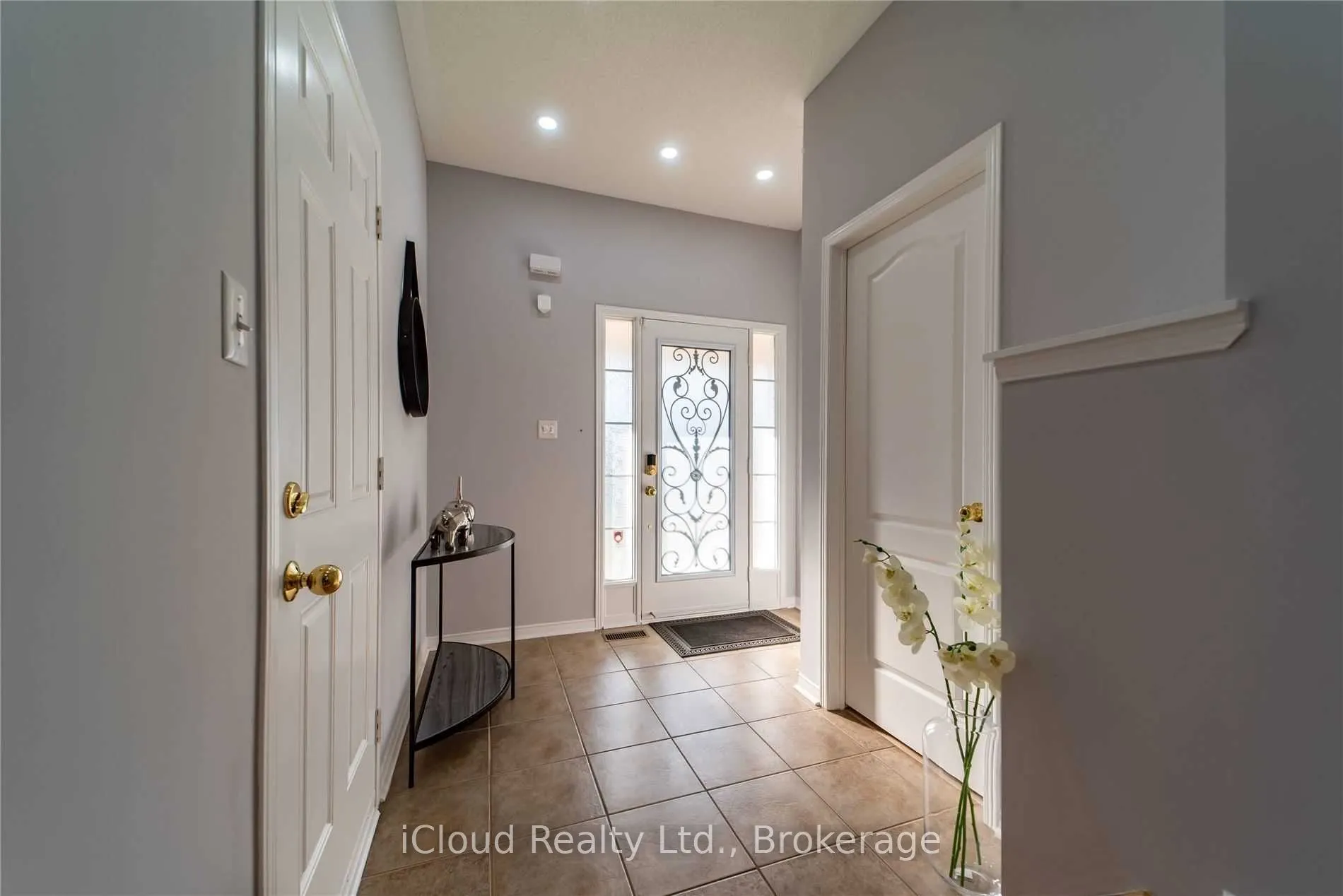 27 Hollingsworth Circle