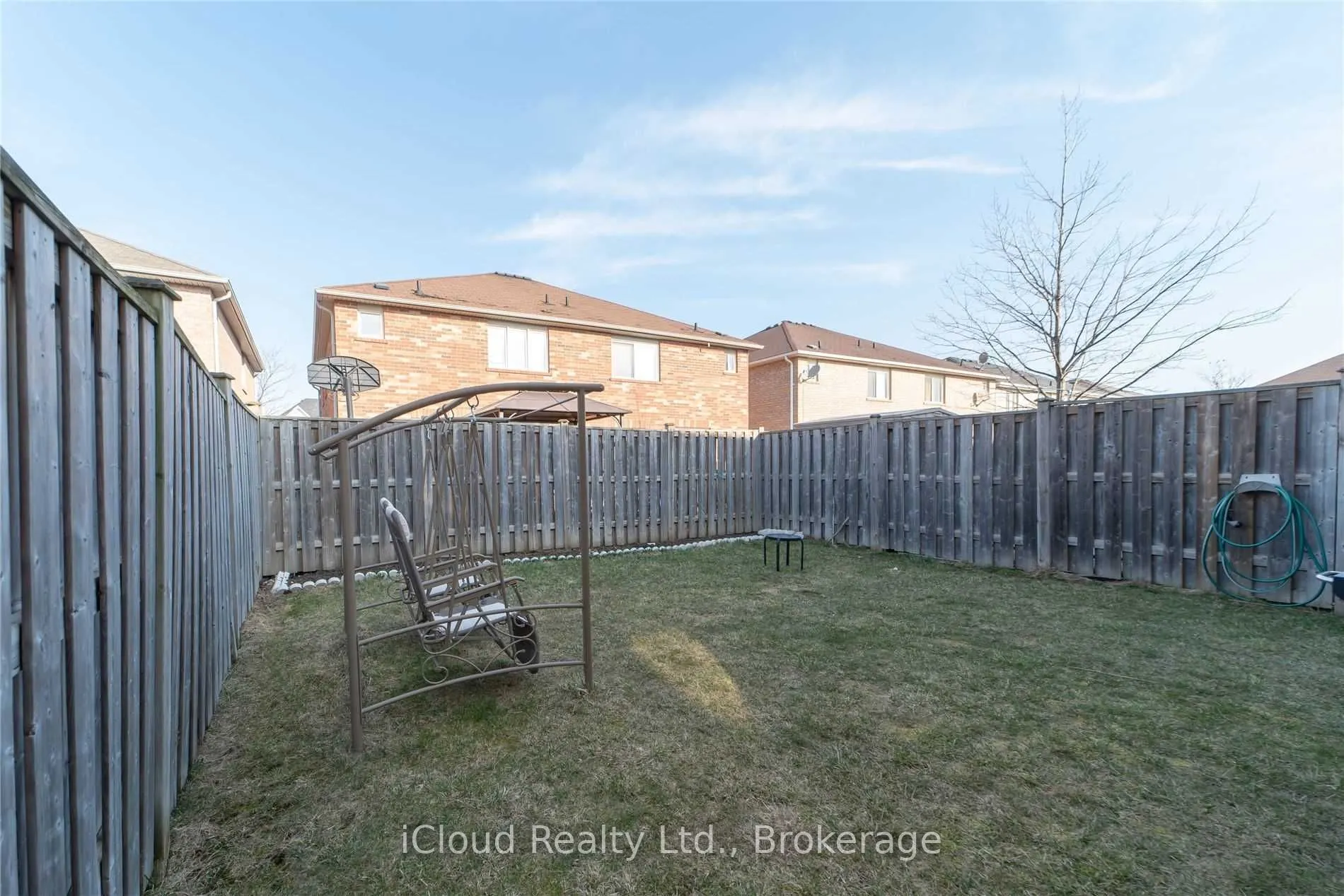 27 Hollingsworth Circle