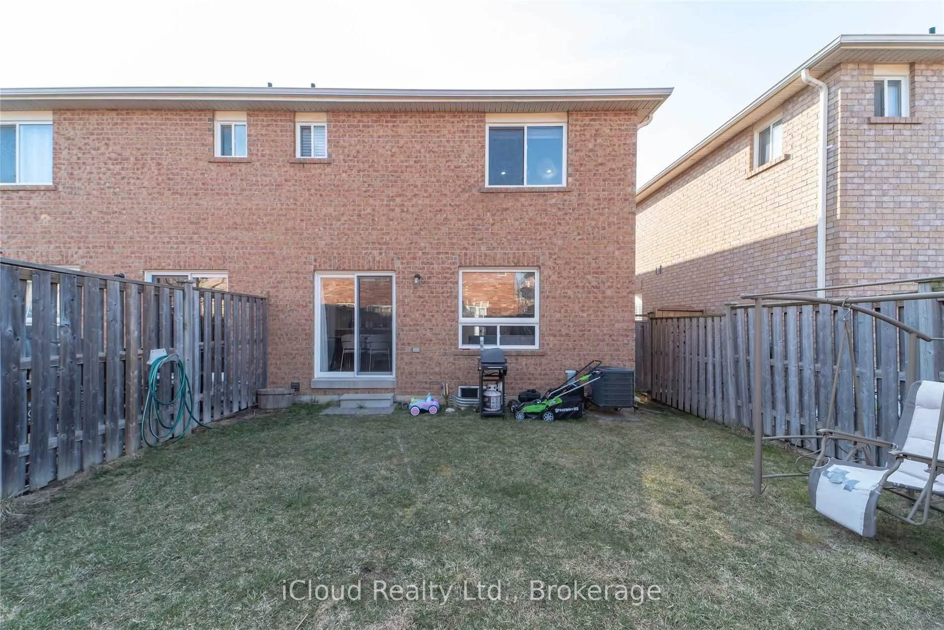 27 Hollingsworth Circle