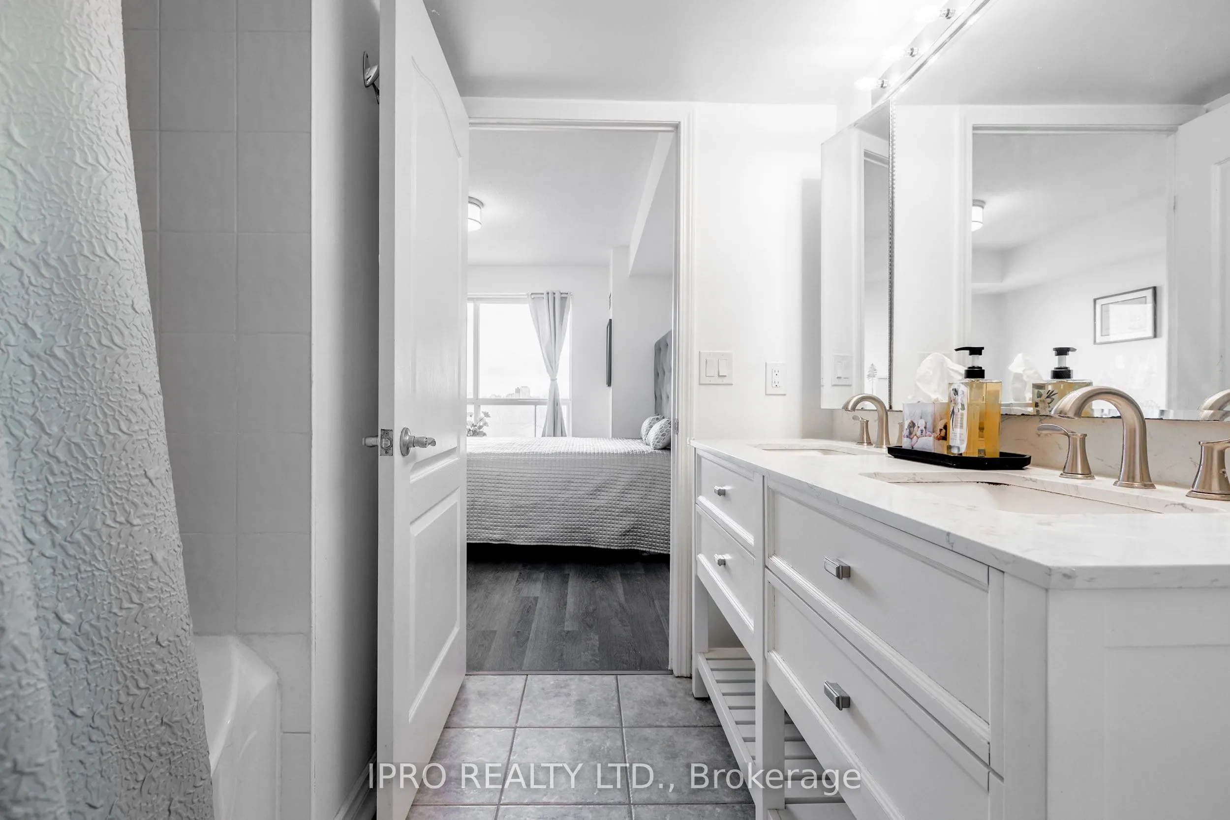 1150 Parkwest Place, #503