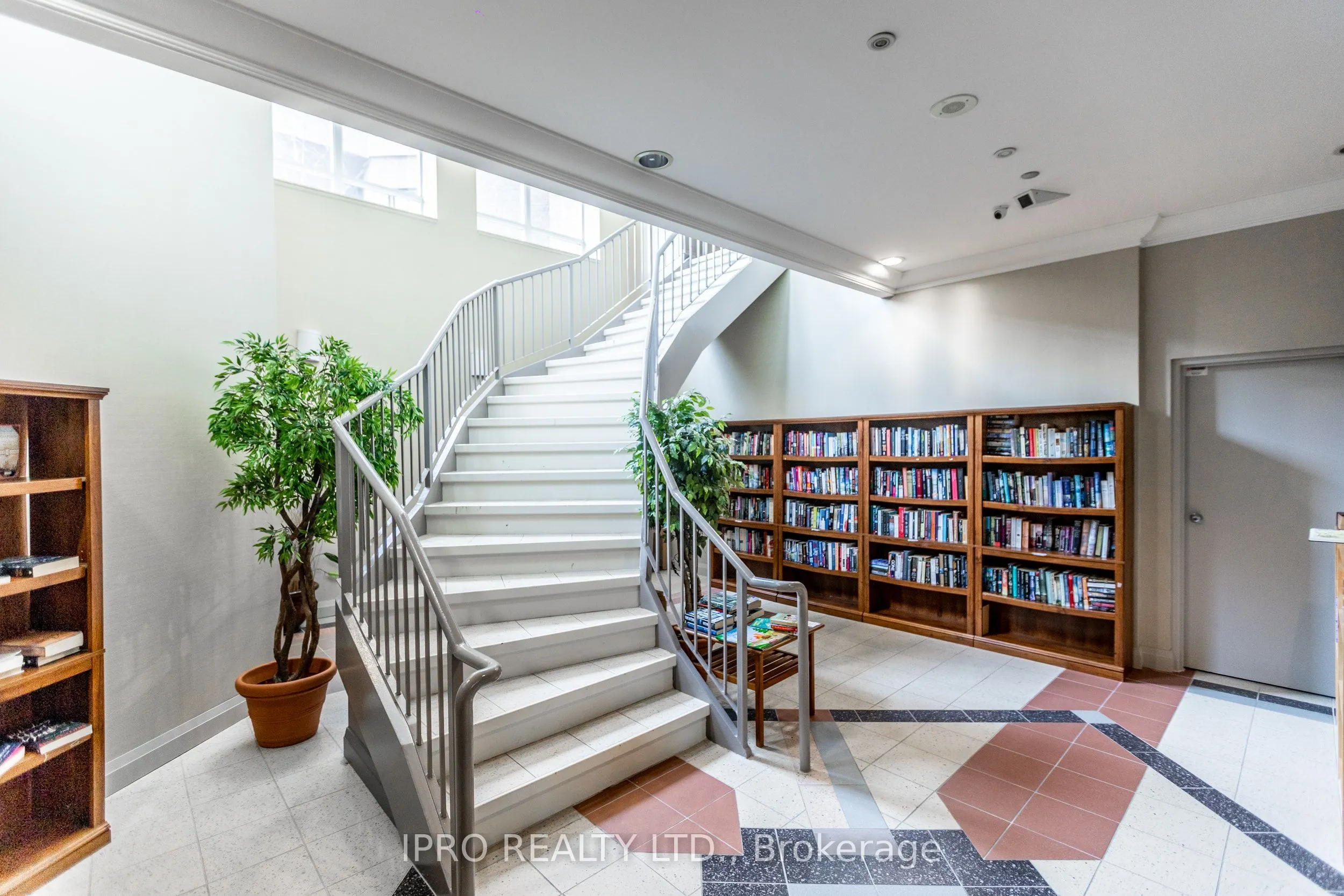 1150 Parkwest Place, #503