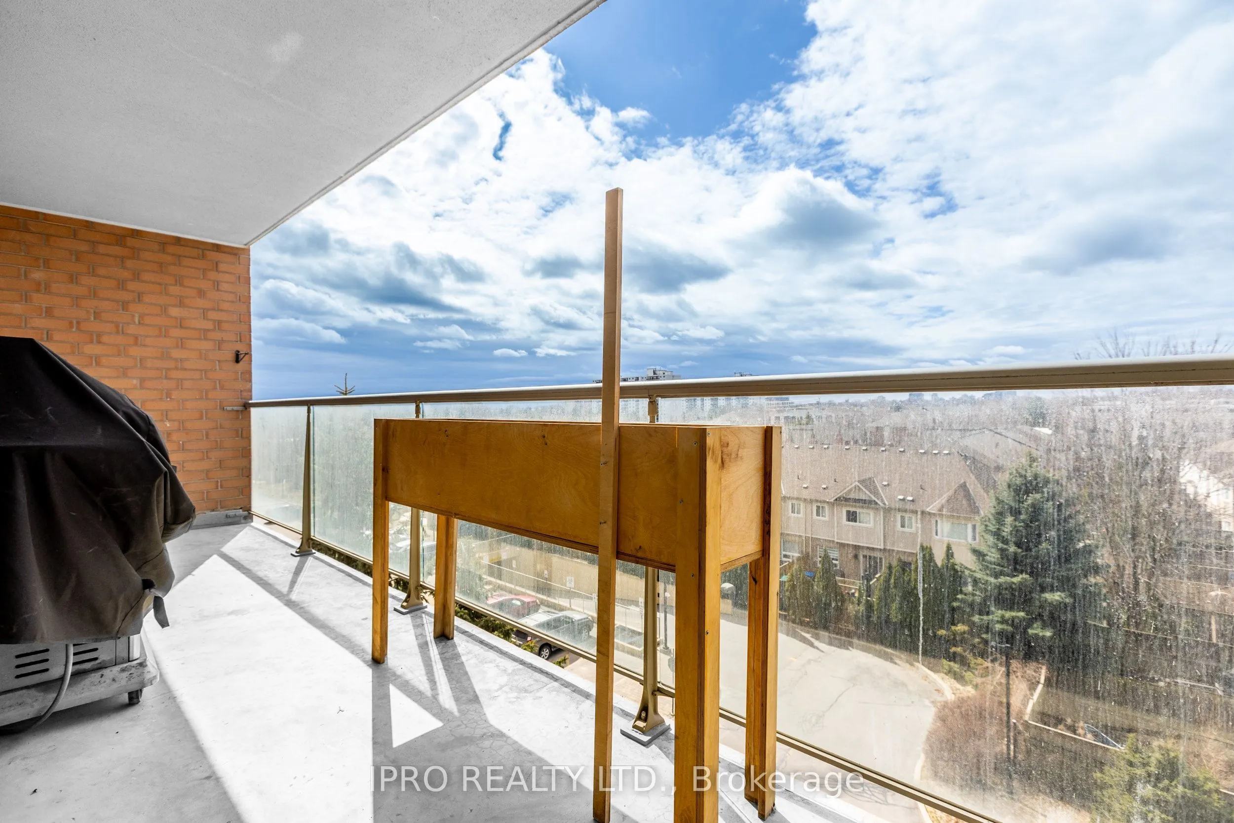 1150 Parkwest Place, #503