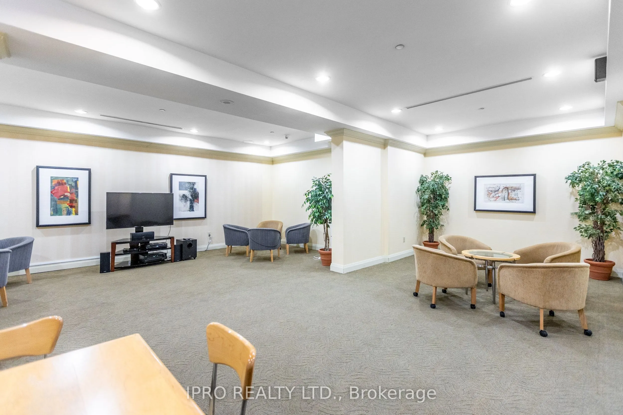 1150 Parkwest Place, #503