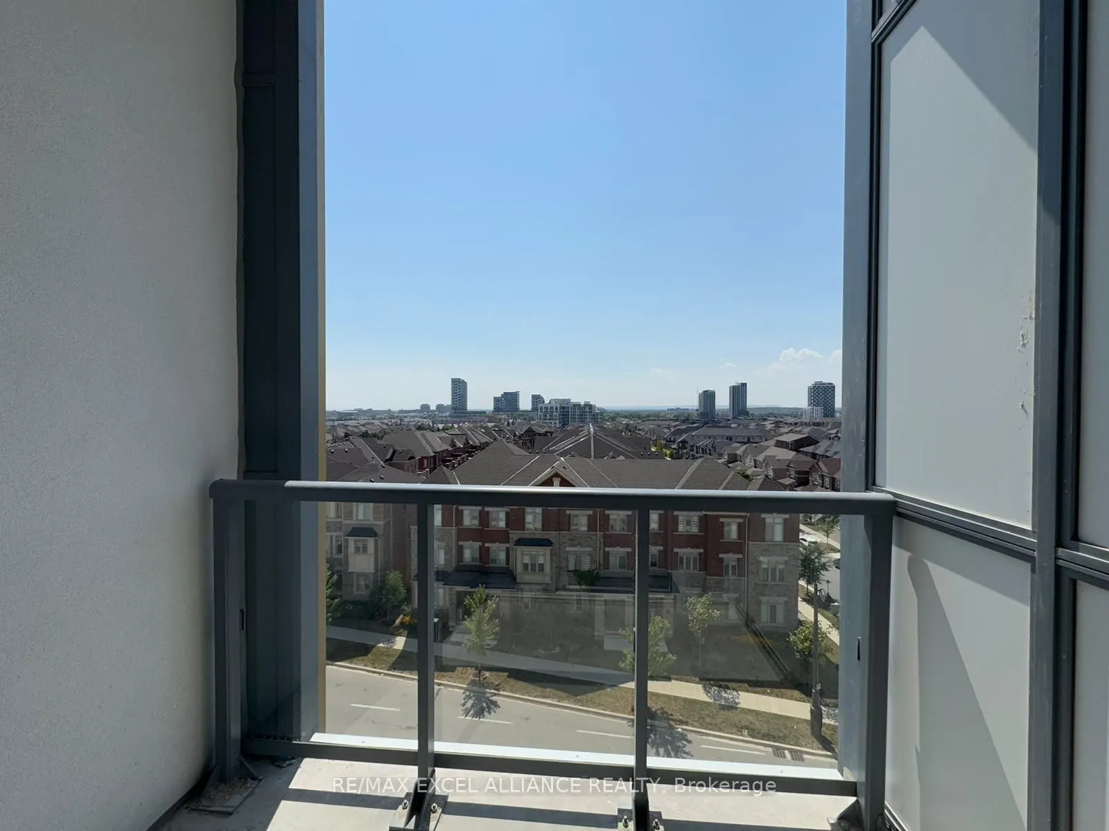 1005 Dundas Street E, #733