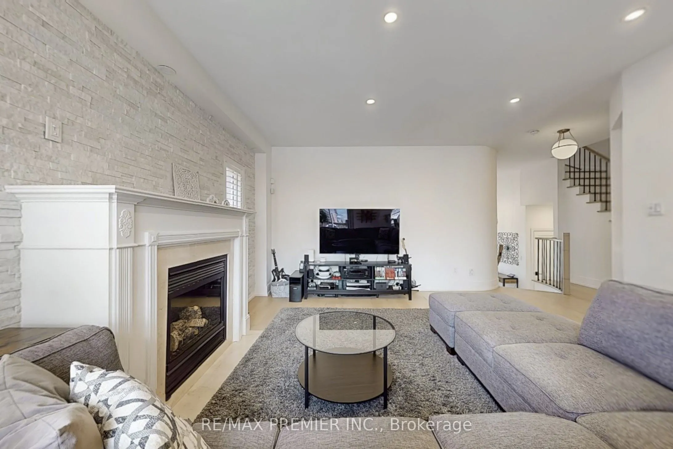 15 Gray Park Drive