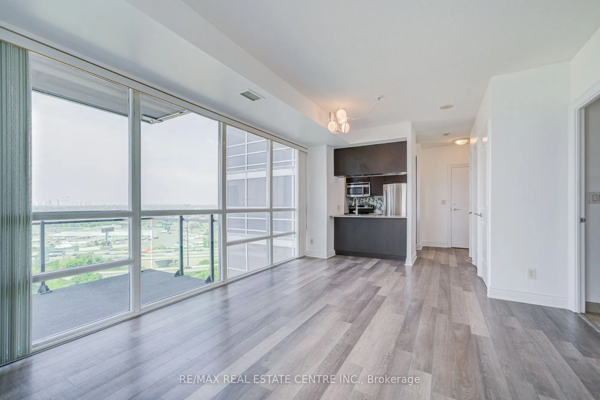 16 Brookers Lane, #1602
