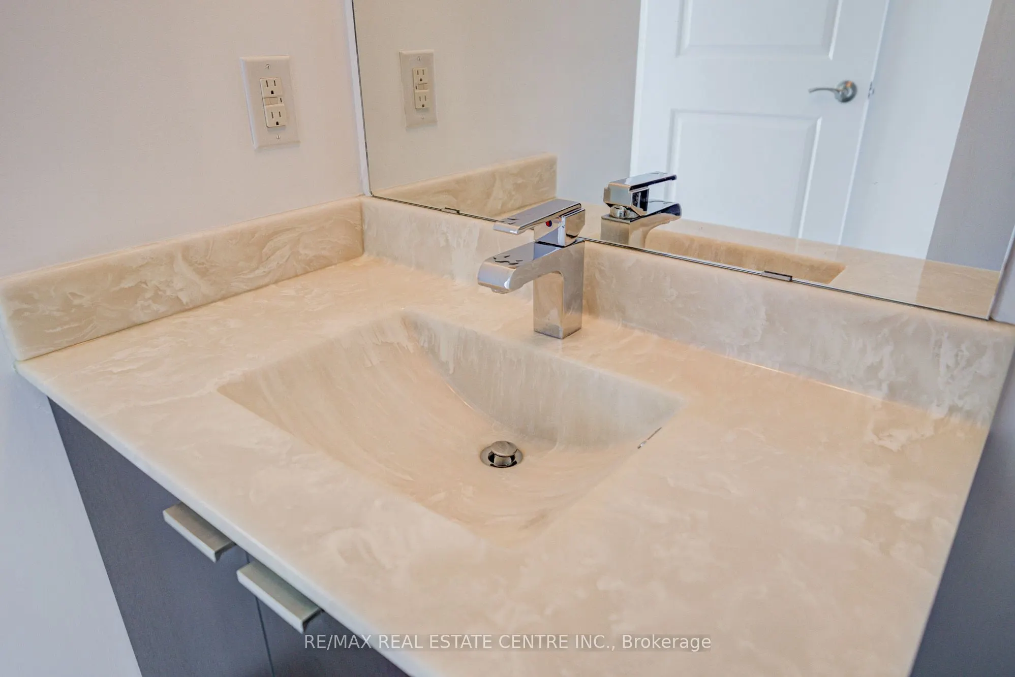 16 Brookers Lane, #1602