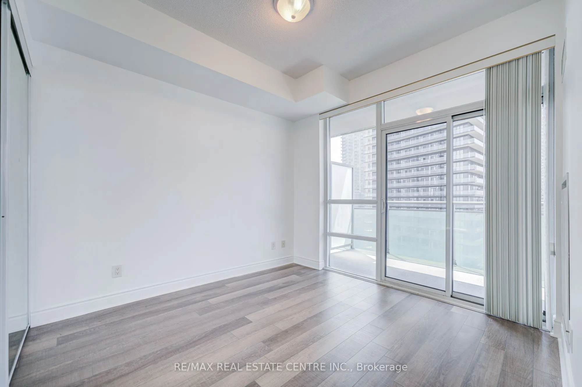 16 Brookers Lane, #1602