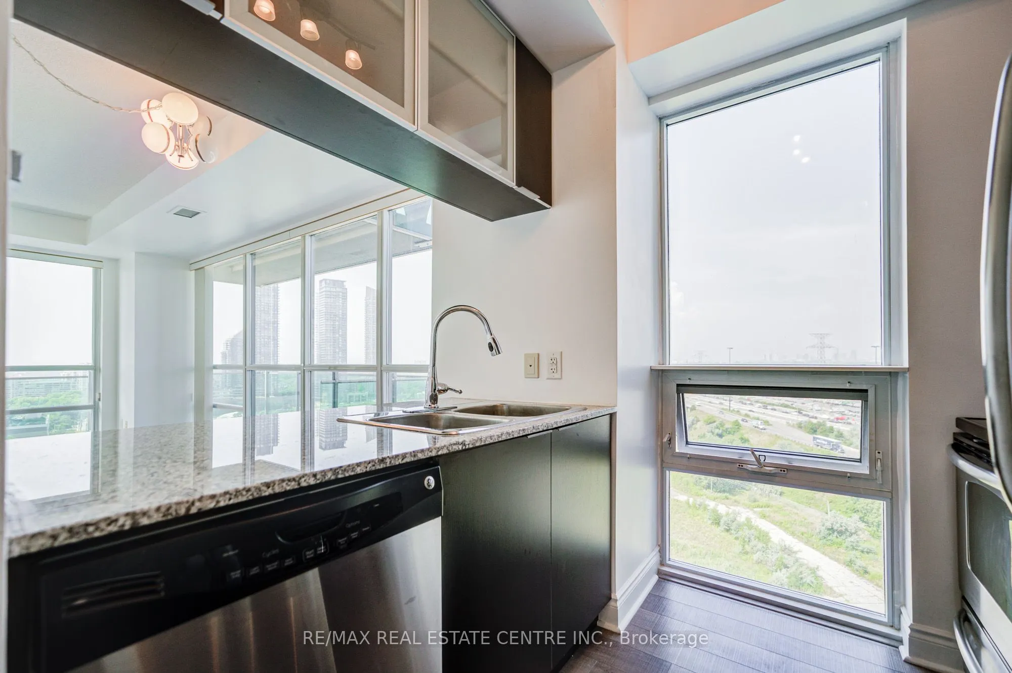 16 Brookers Lane, #1602
