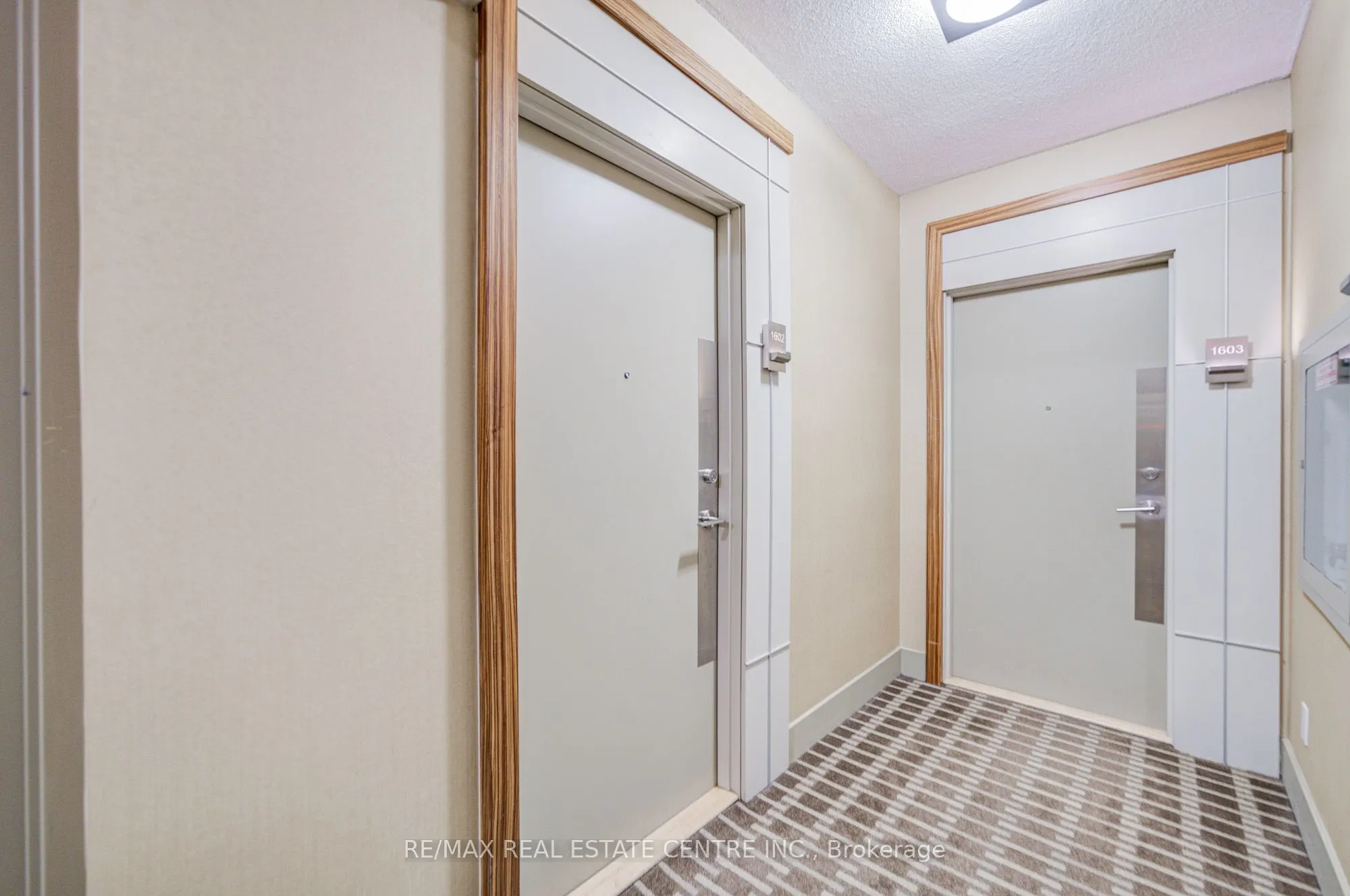 16 Brookers Lane, #1602
