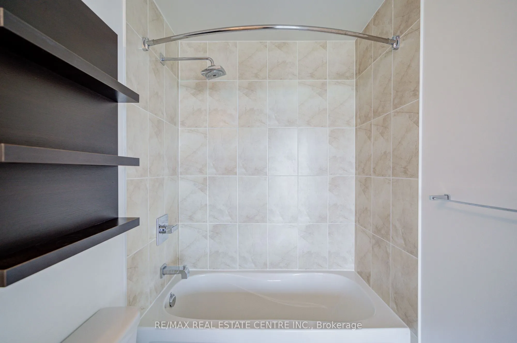 16 Brookers Lane, #1602