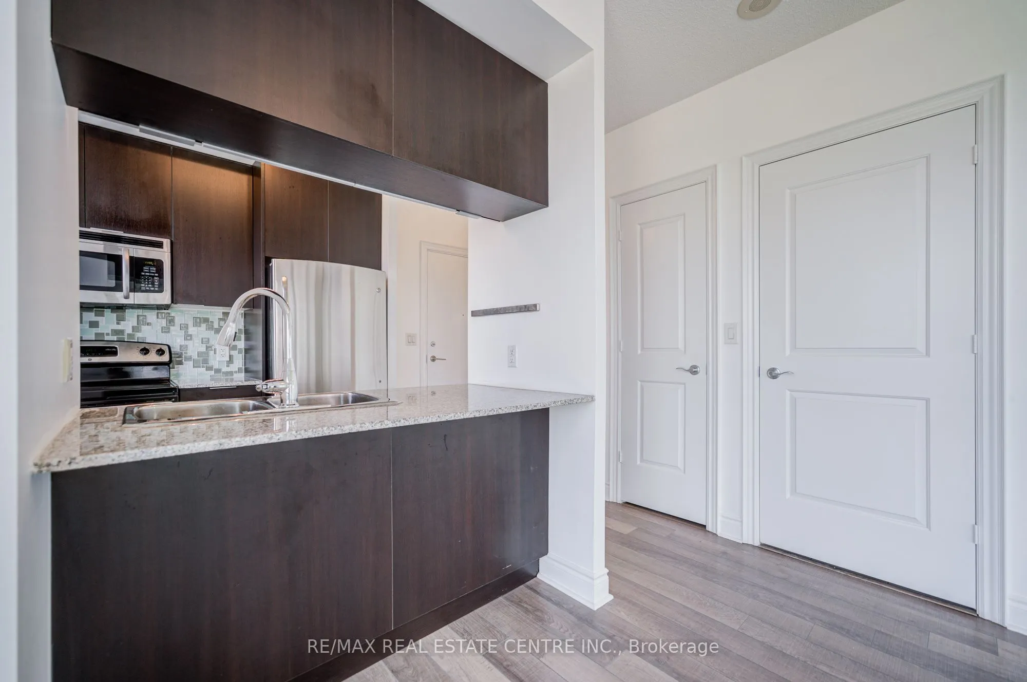 16 Brookers Lane, #1602