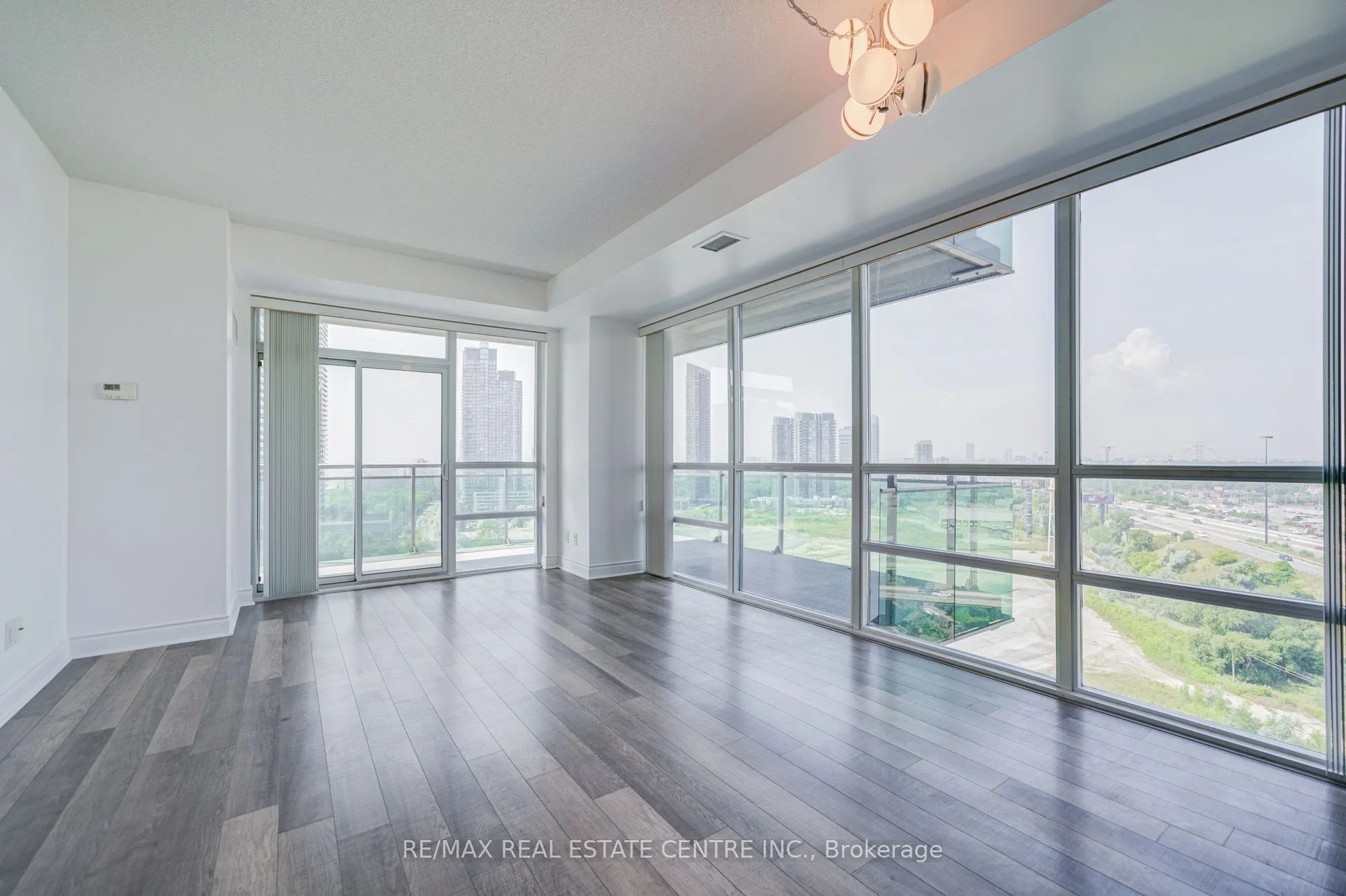 16 Brookers Lane, #1602