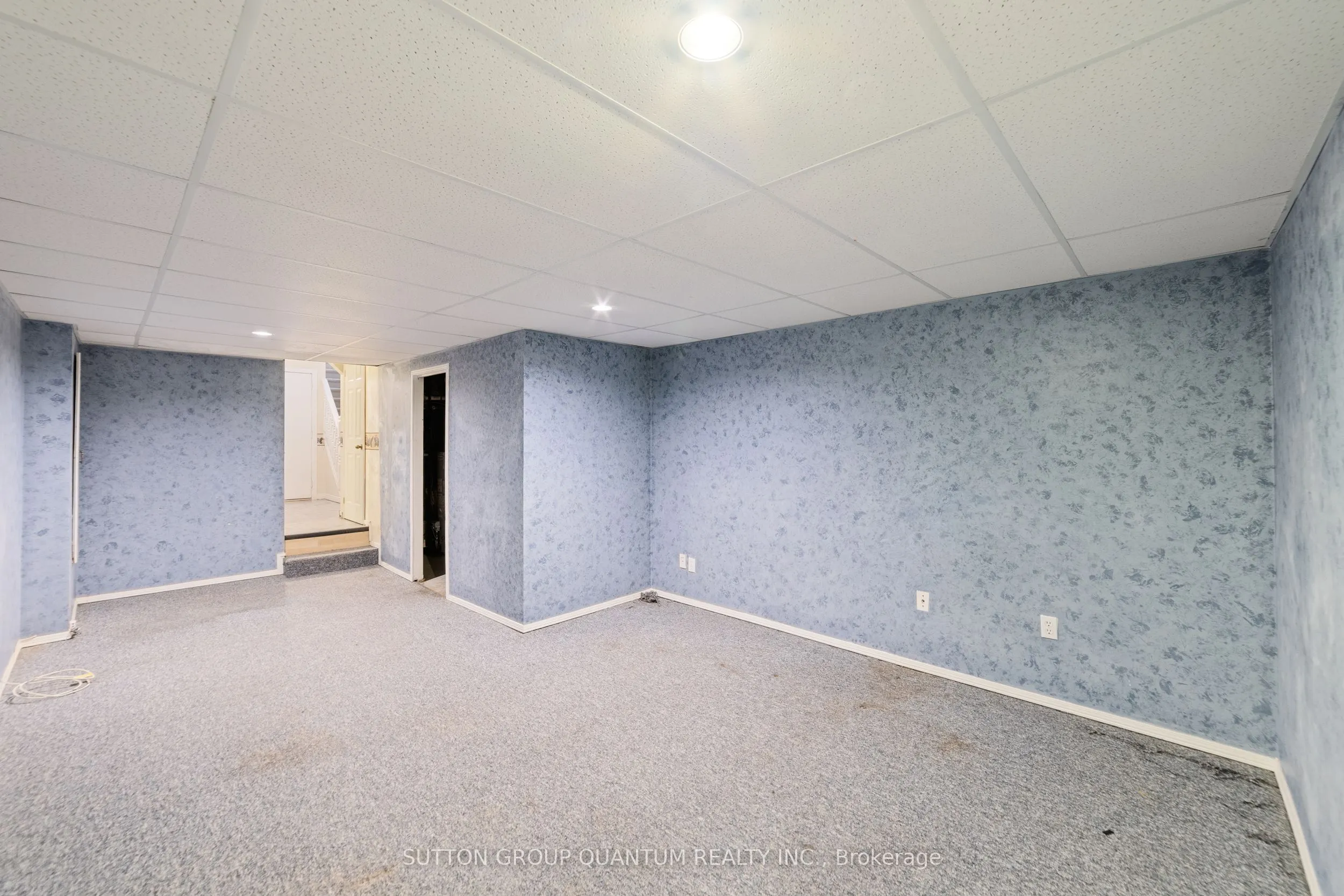 895 Maple Avenue, #101