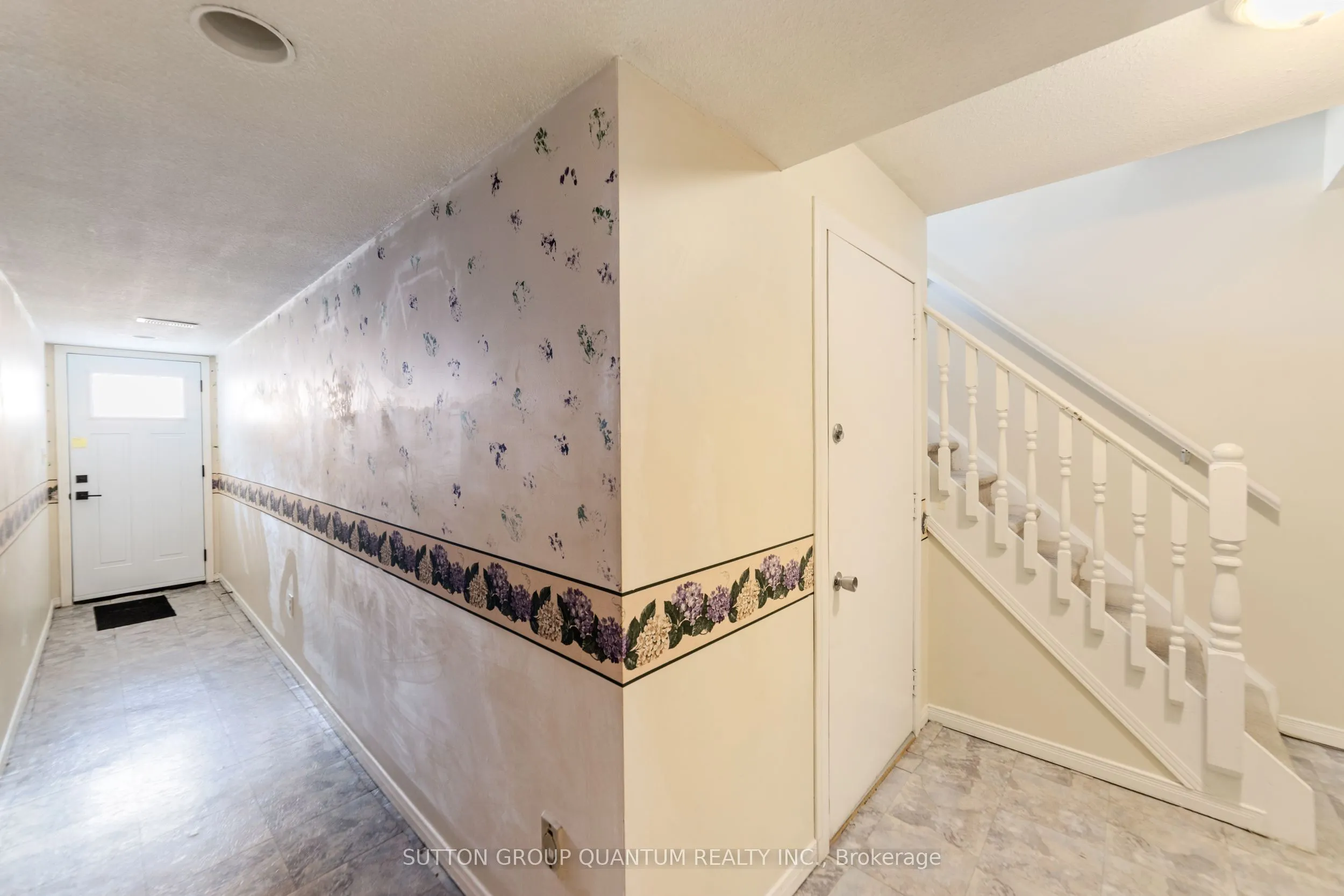 895 Maple Avenue, #101
