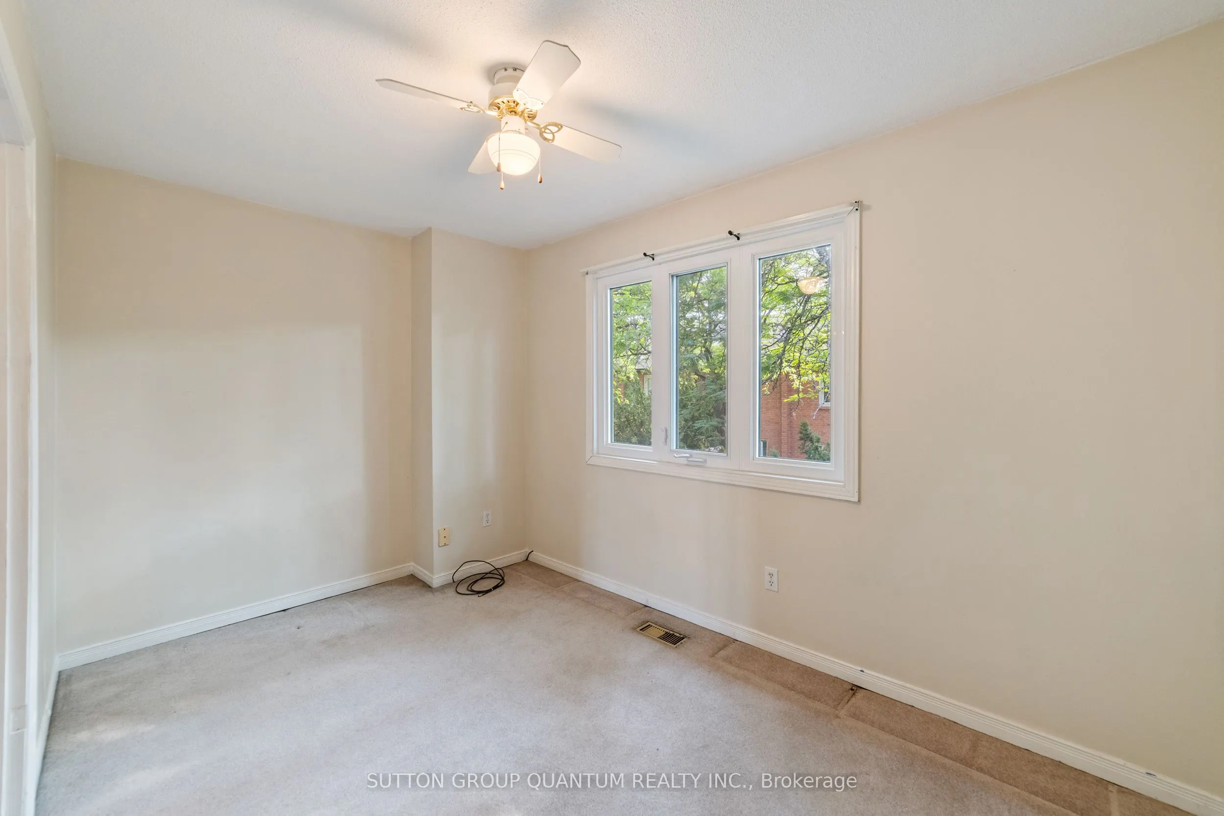 895 Maple Avenue, #101