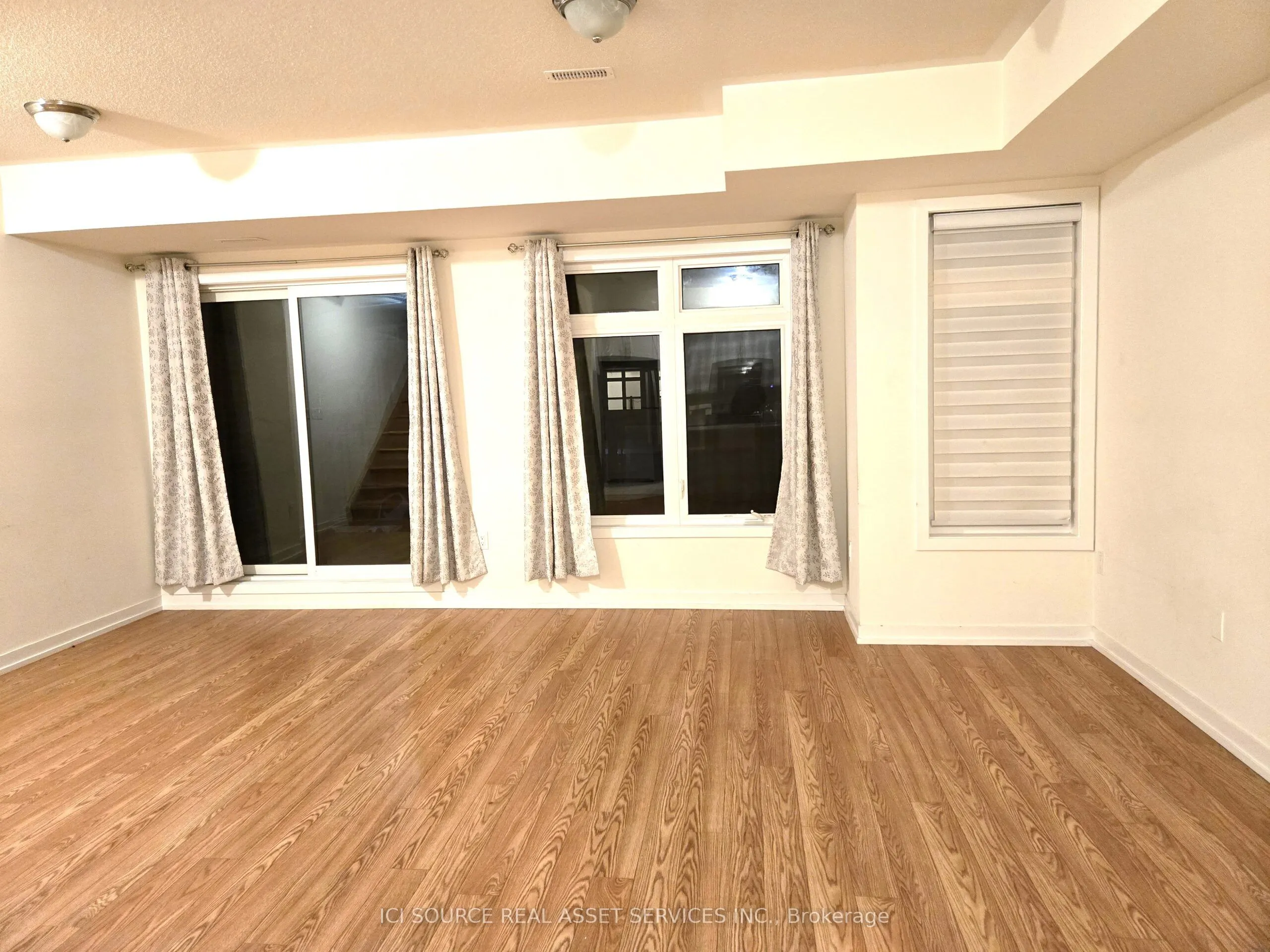 1554 Hilson Heights