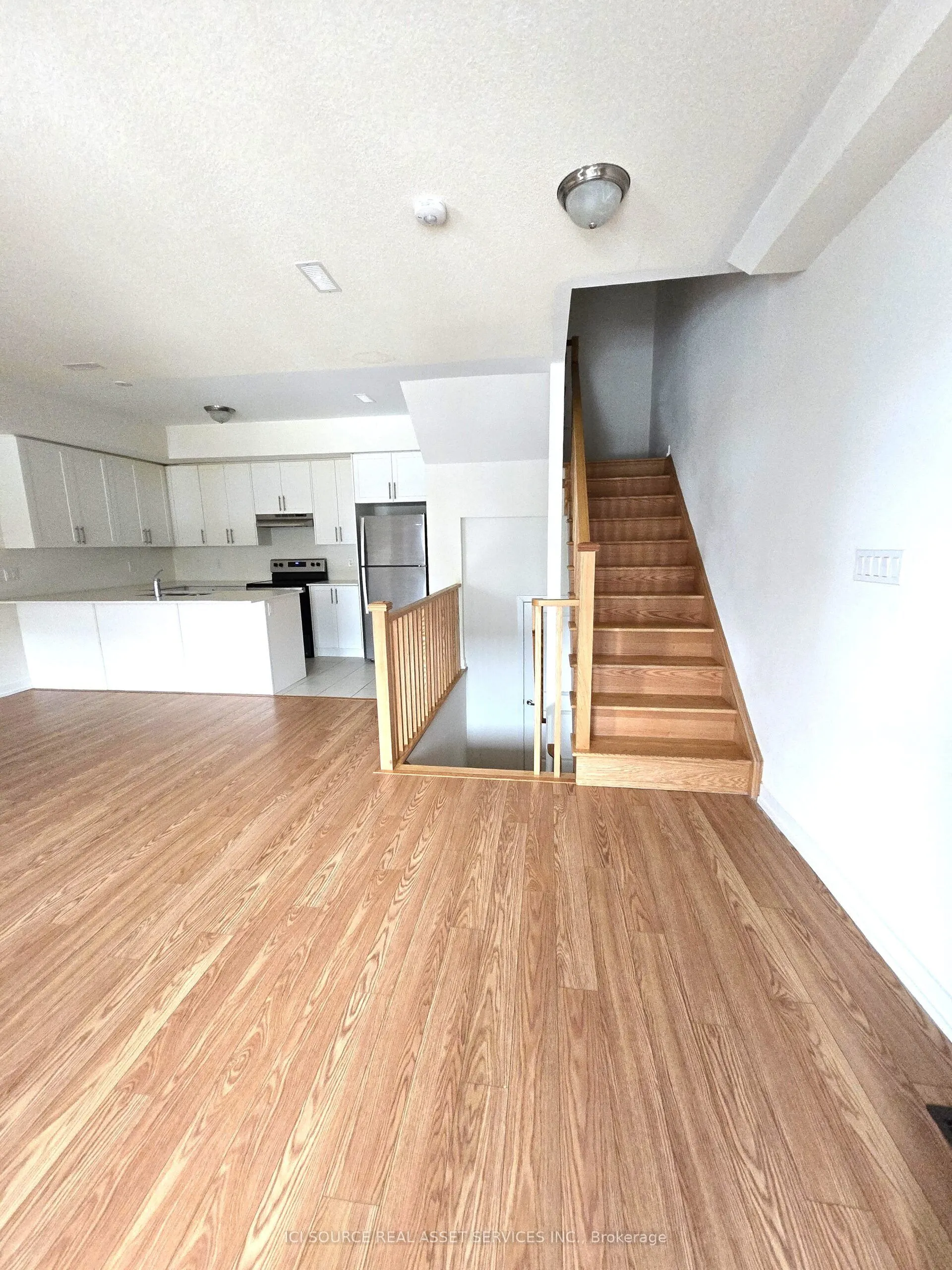 1554 Hilson Heights