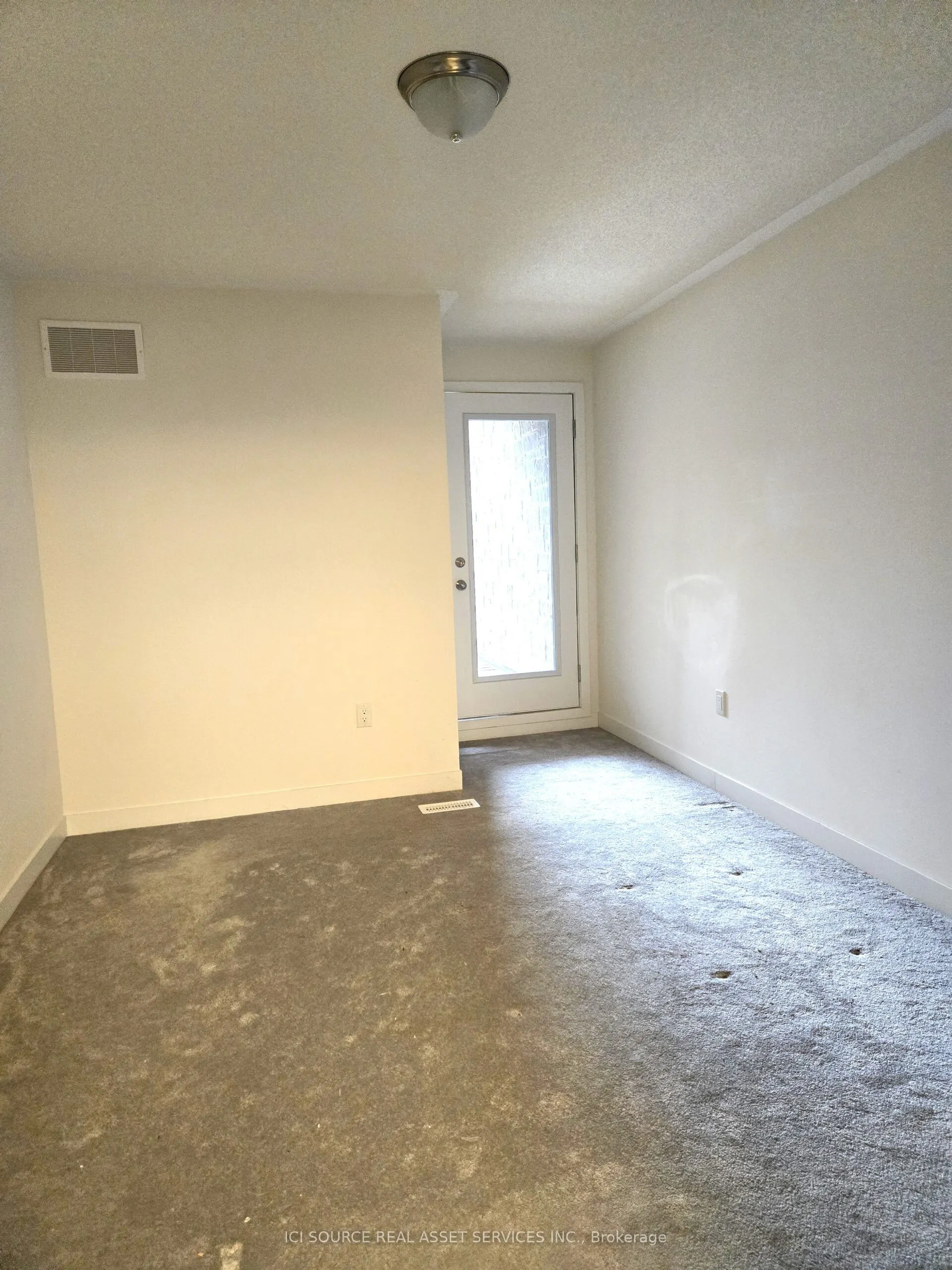 1554 Hilson Heights