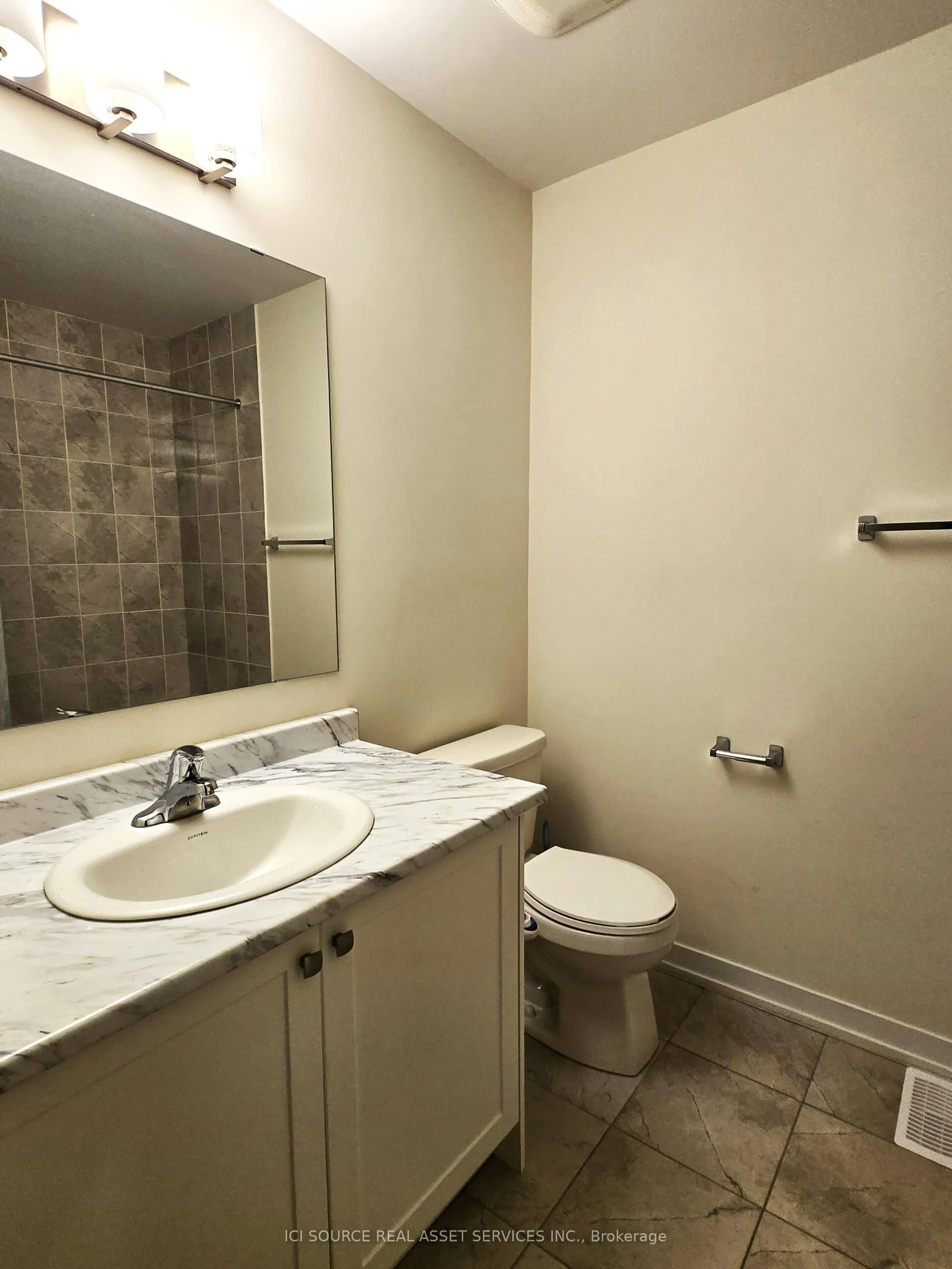 1554 Hilson Heights