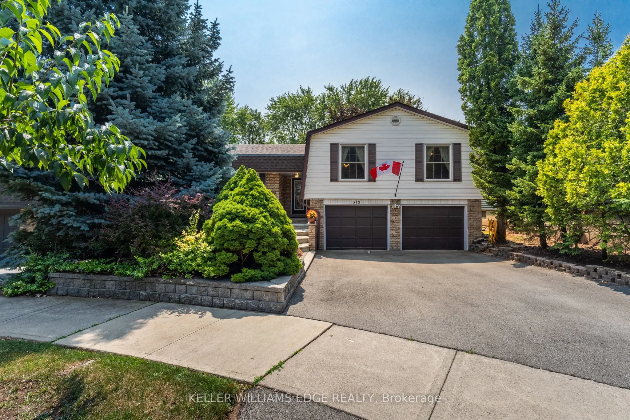 618 Empress Crescent