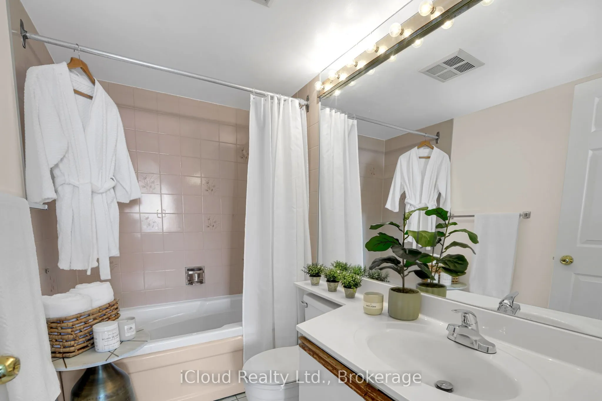 3605 Kariya Drive, #2111