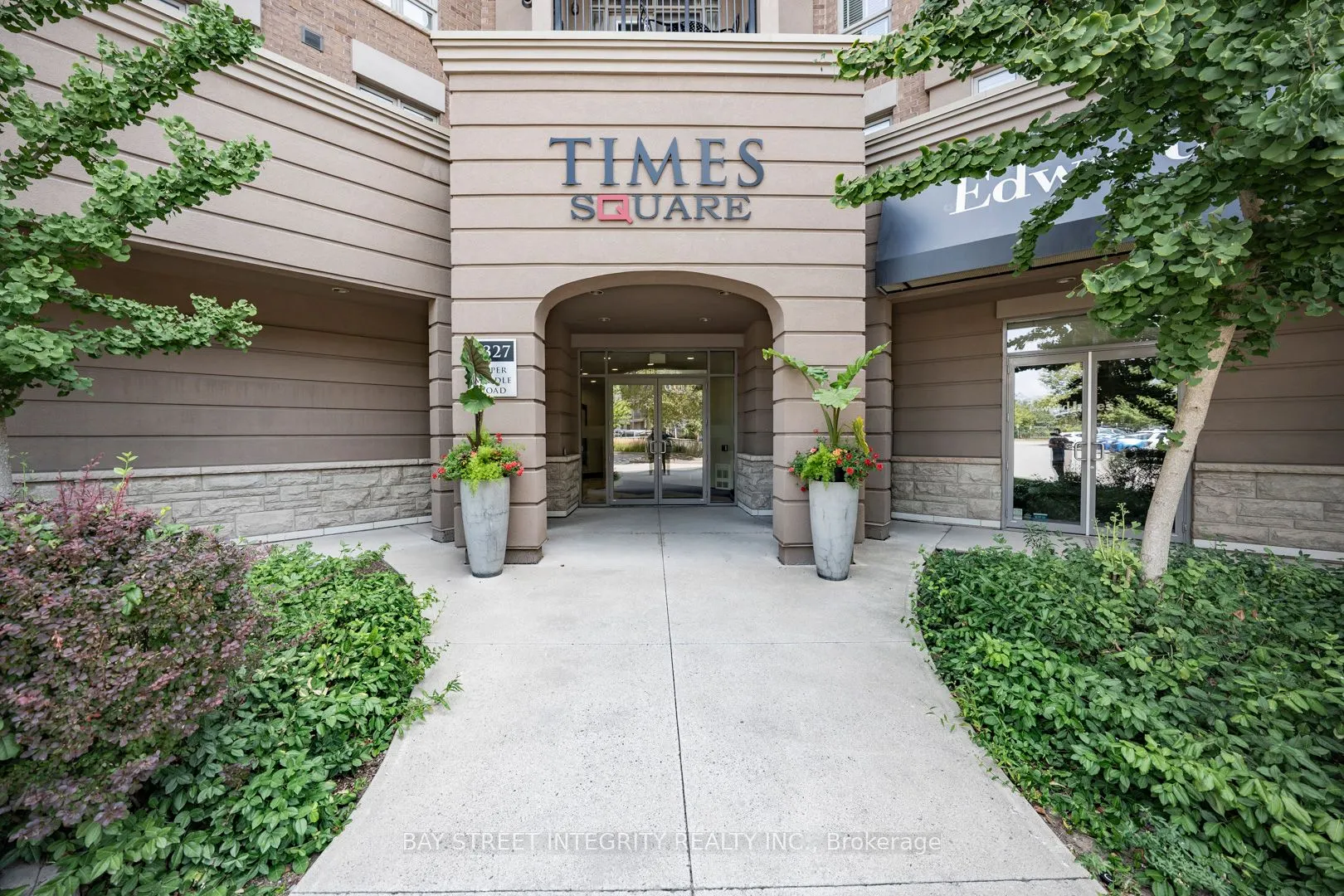 5327 Upper Middle Road, #307