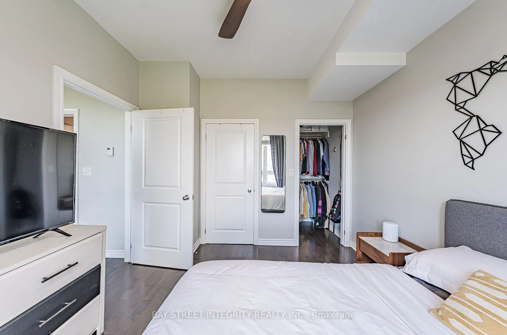 5327 Upper Middle Road, #307